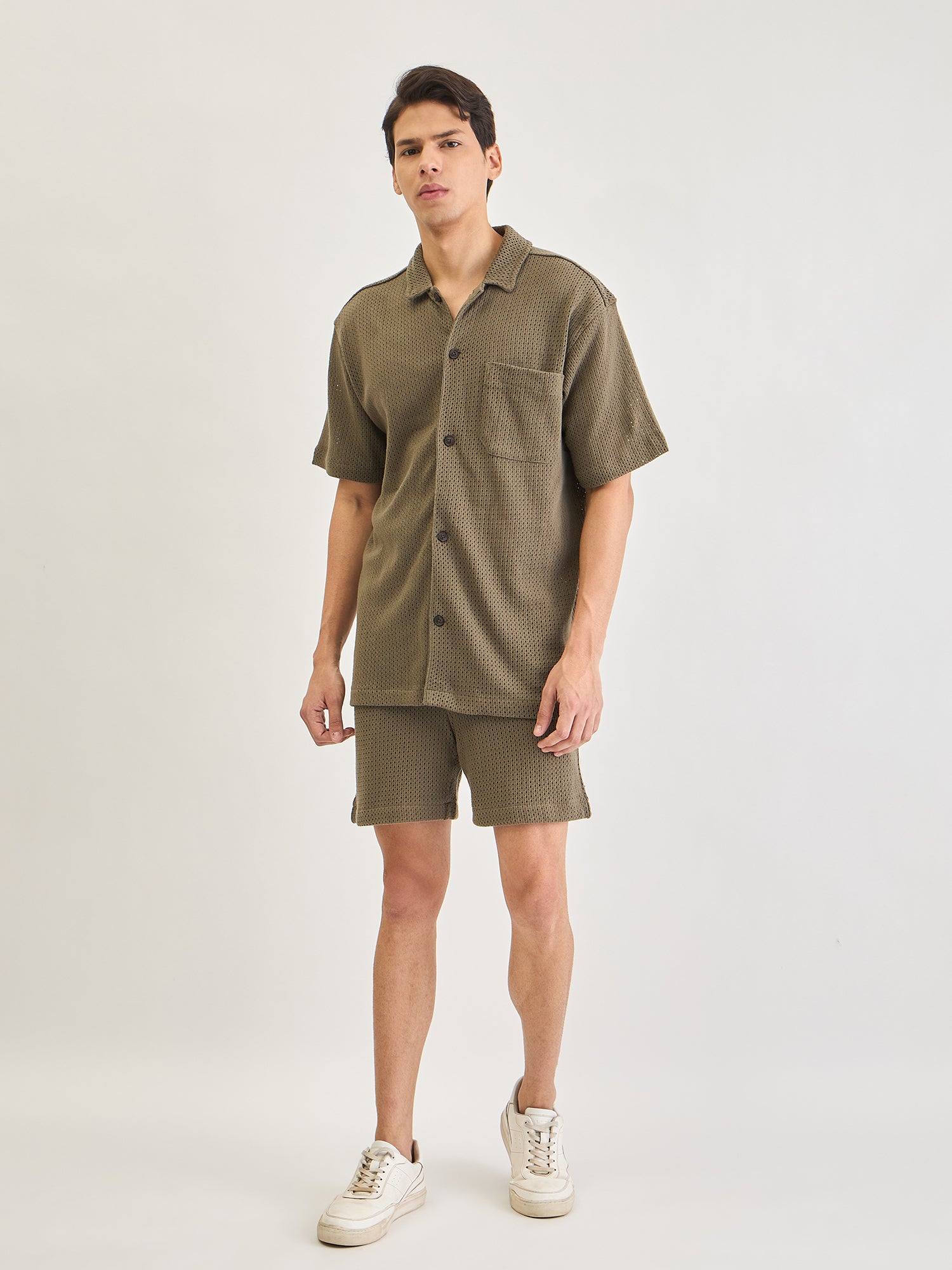 Lindbergh Men Green Loose Fit Solid Shorts