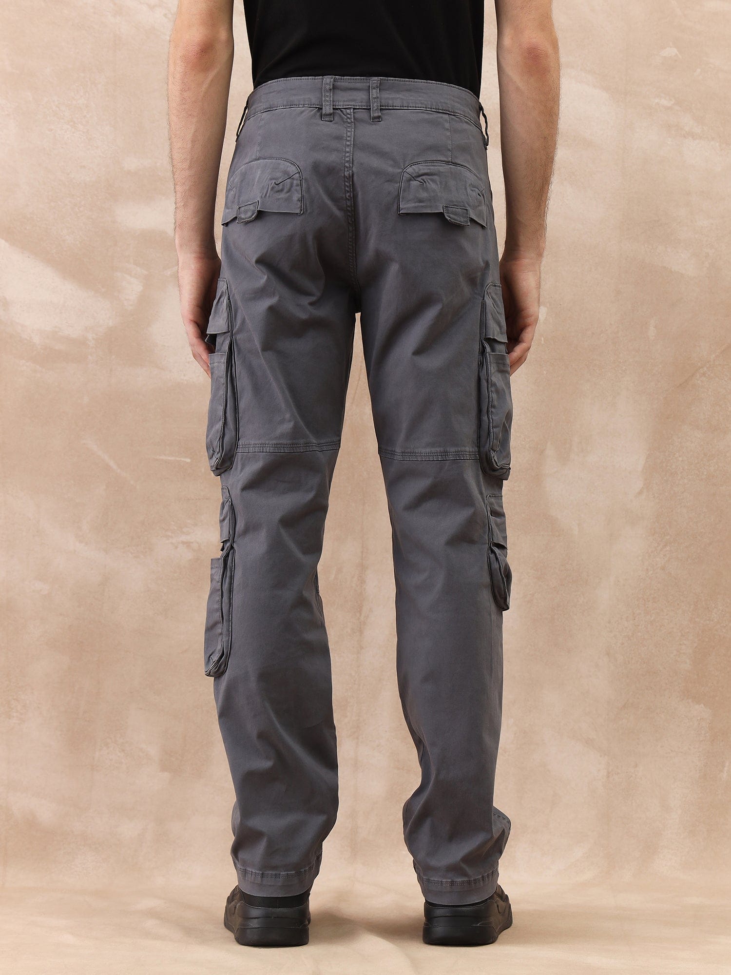 Iconic Men Grey Regular Fit Solid Cargo Trouser