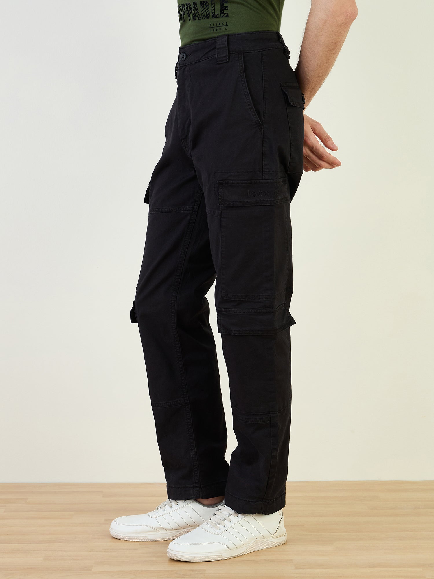 Iconic Men Black Cargo Fit Solid Cargo Trouser