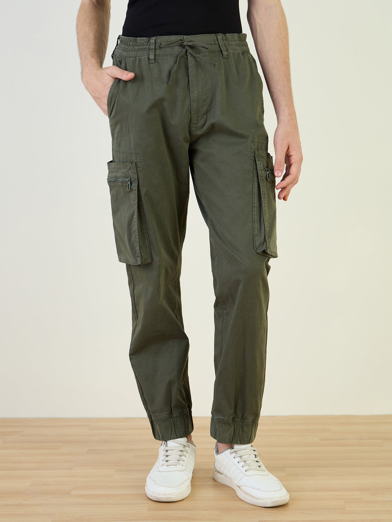 Iconic Men Green Cargo Fit Solid Cargo Trouser