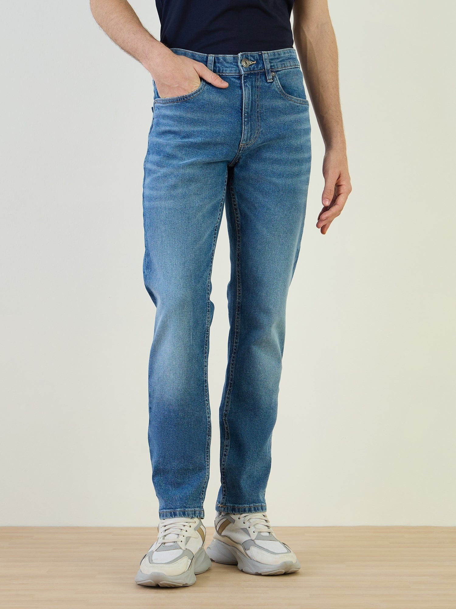 Iconic Men Blue Slim Fit Solid Jeans