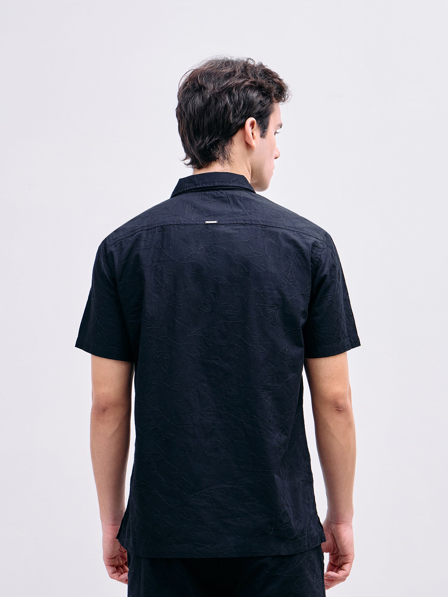 Iconic Men Black Solid Resort Collar Shirt