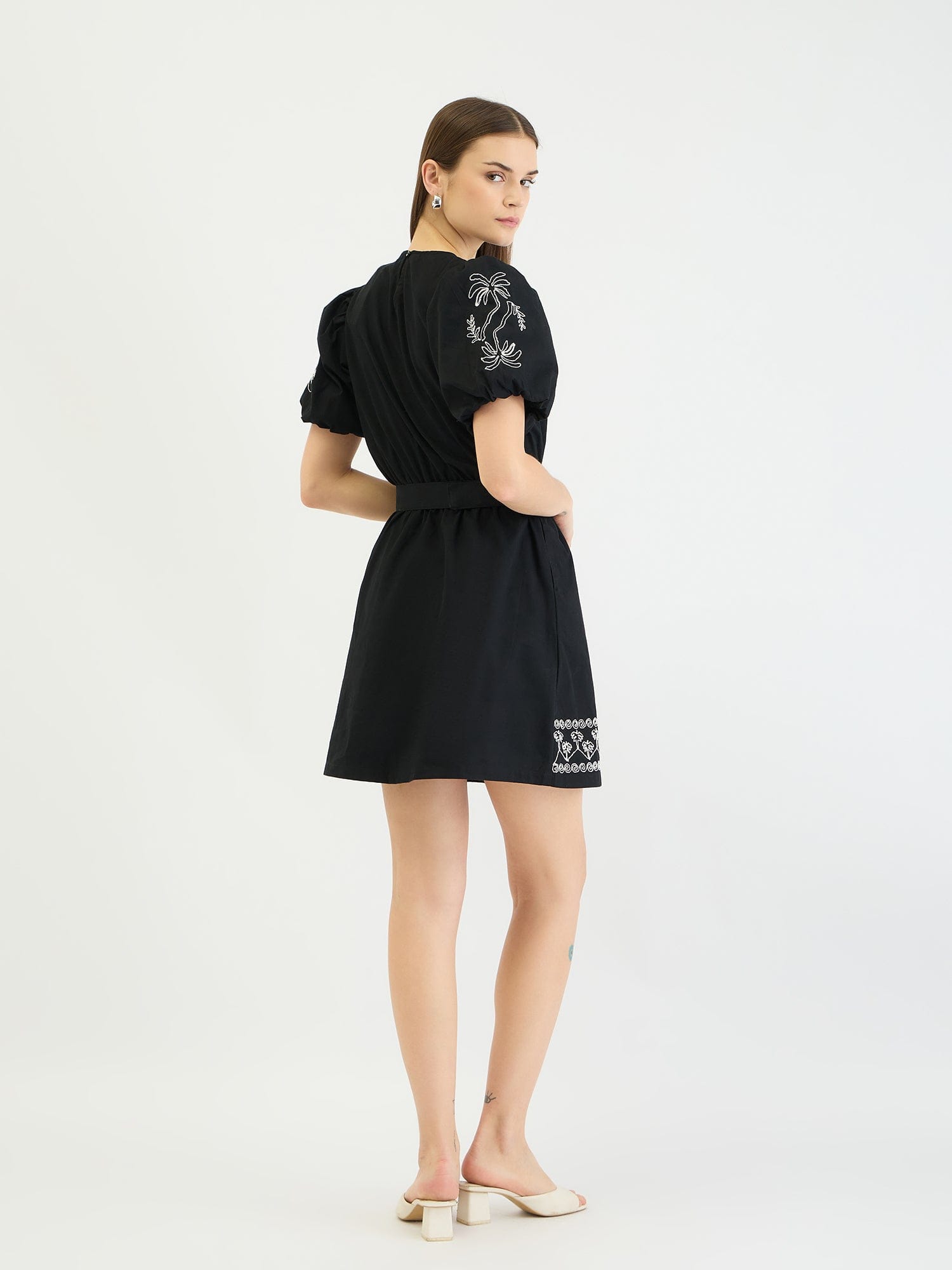 Elle Women Black Embroidered Round Neck Dress