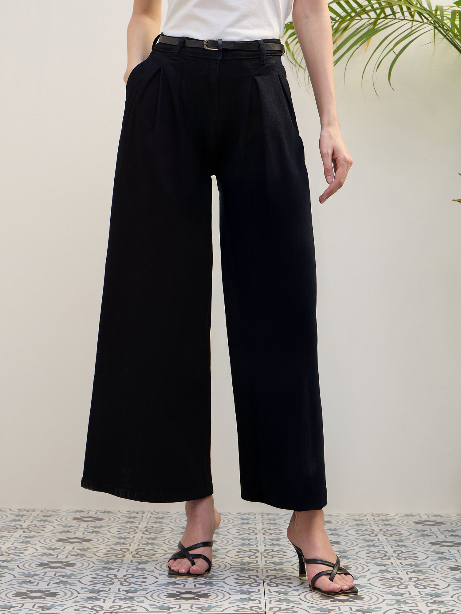 Iconic Women Black Flared Solid Jeans