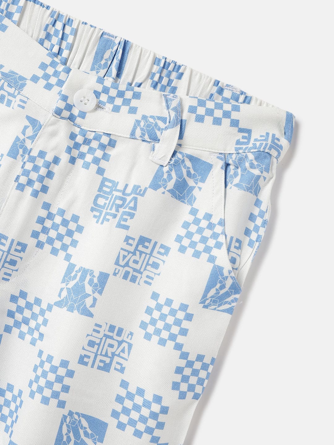 Blue Giraffe Kids White Regular Fit Printed Shorts
