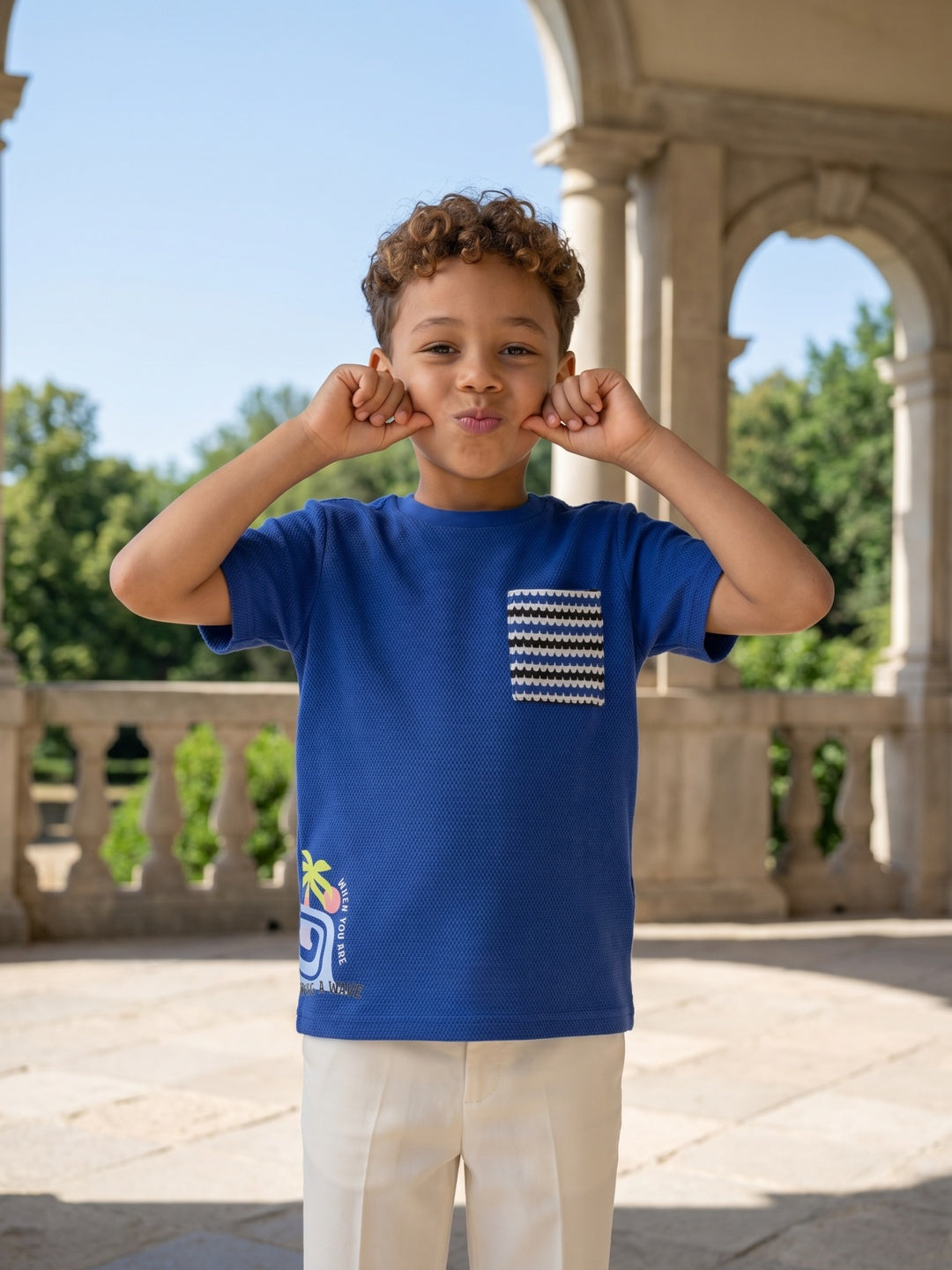 Blue Giraffe Boys Blue Solid Crew Neck Tshirt