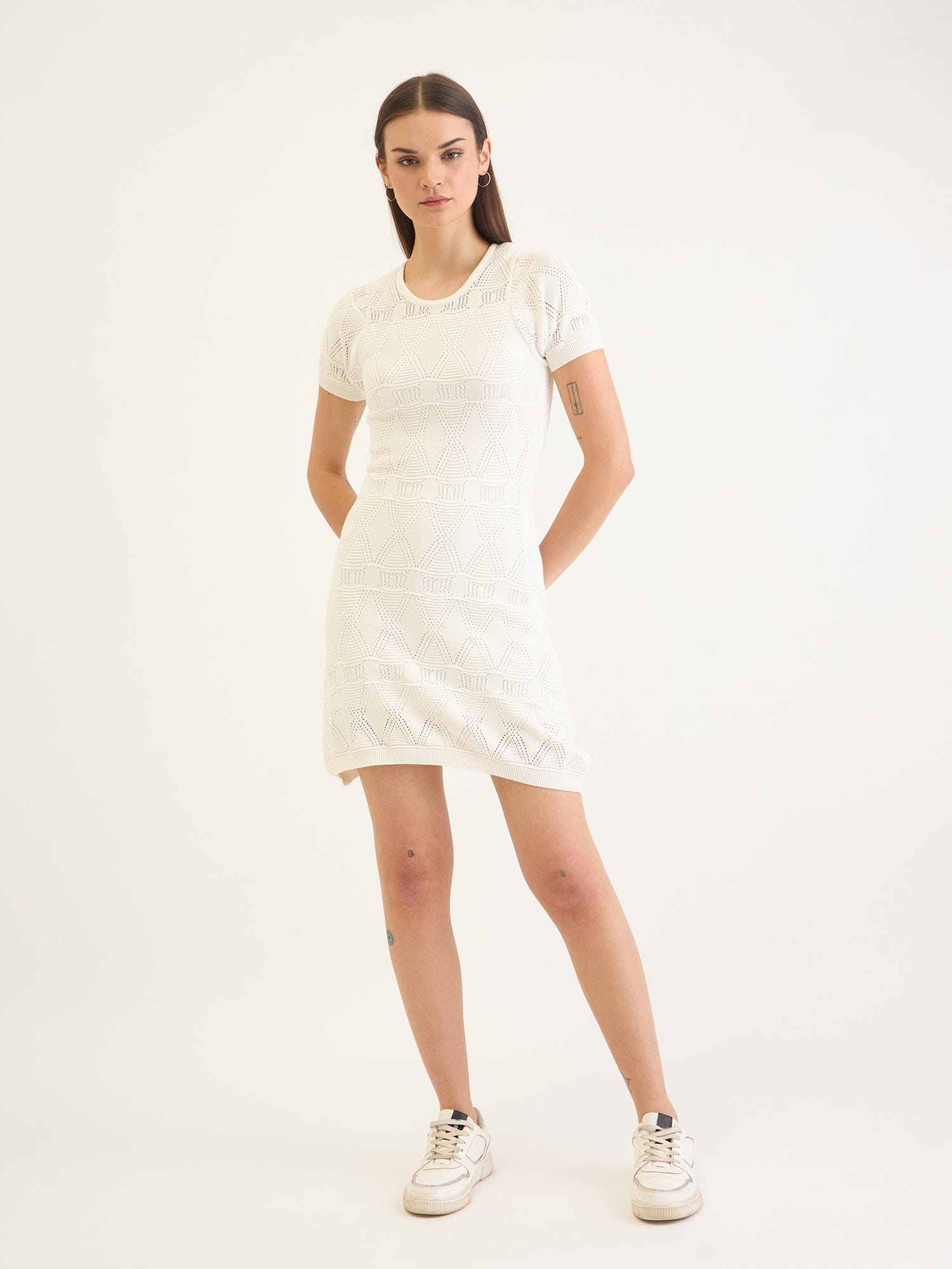 Elle Women White Knitted Round Neck Dress