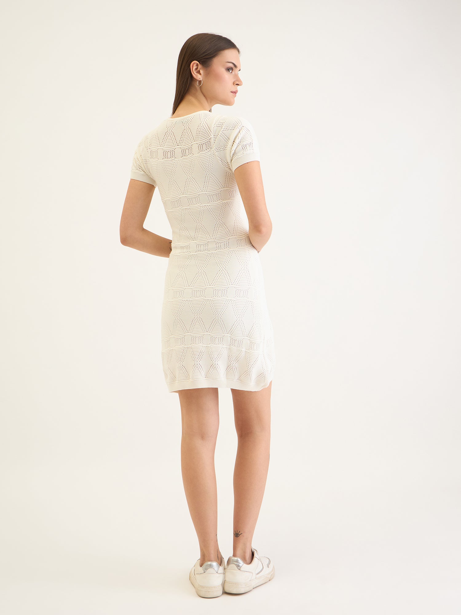 Elle Women White Knitted Round Neck Dress