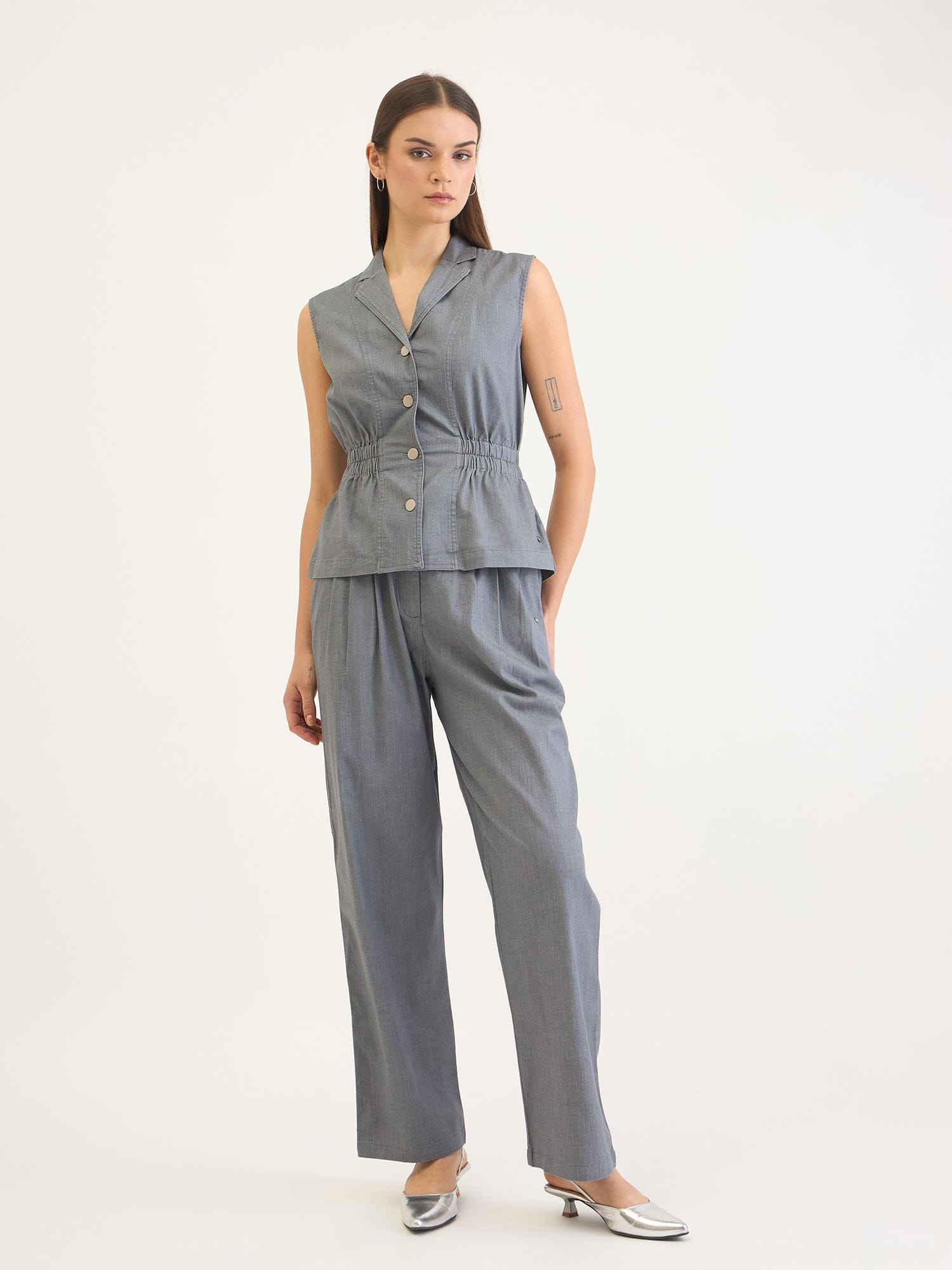 Elle Women Grey Relaxed Fit Solid Trouser