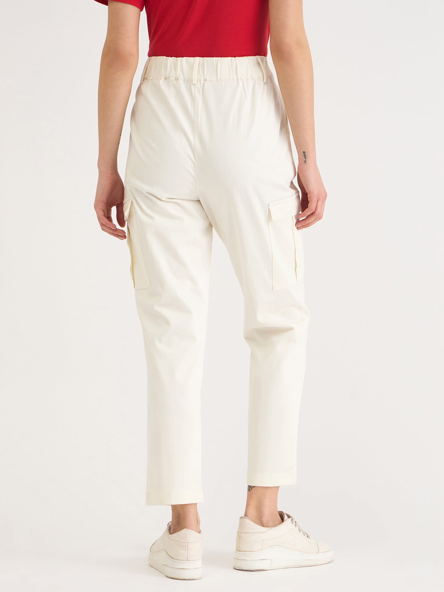 Elle Women White Tapered Fit Solid Cargo Trouser