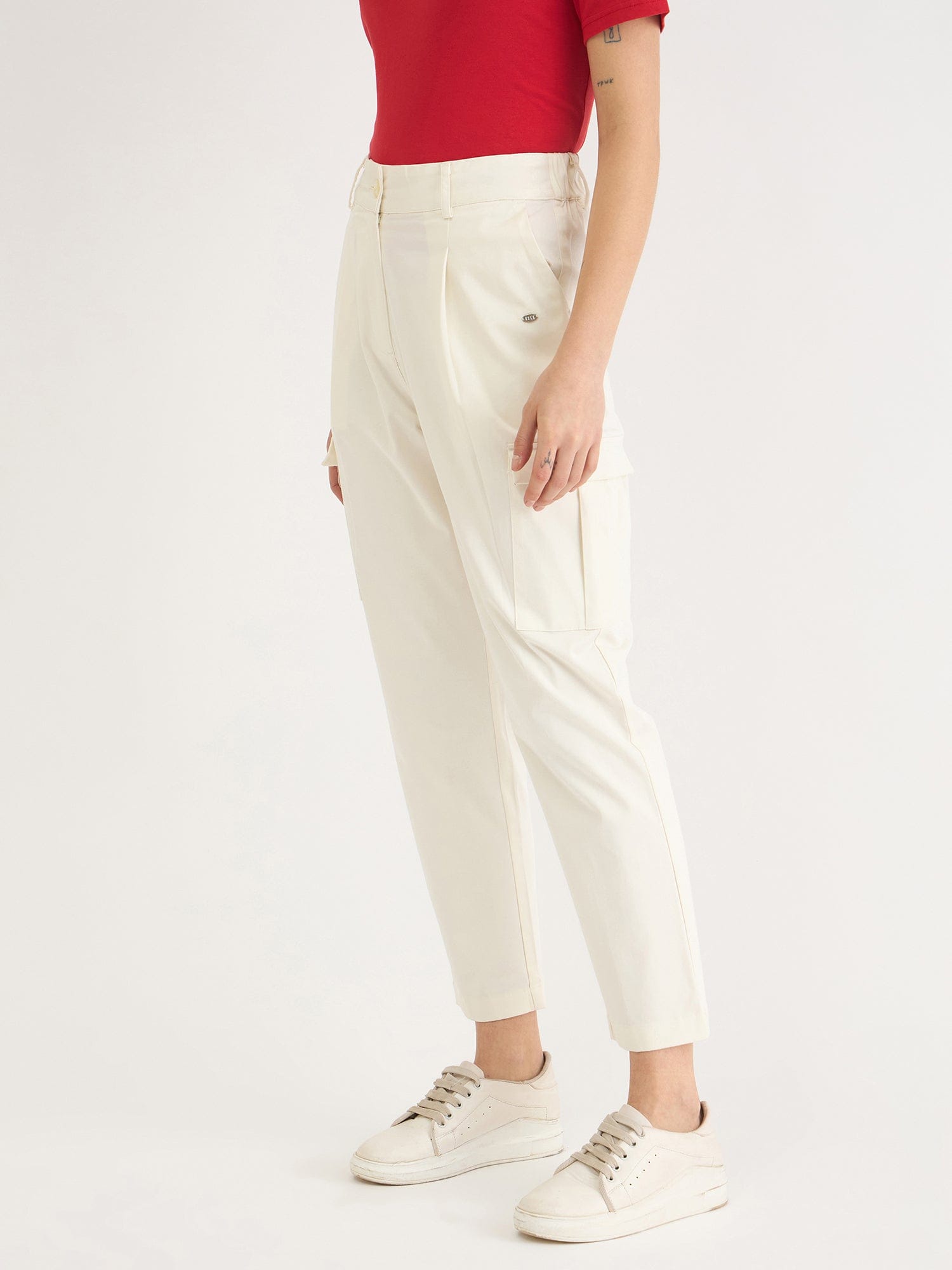Elle Women White Tapered Fit Solid Cargo Trouser
