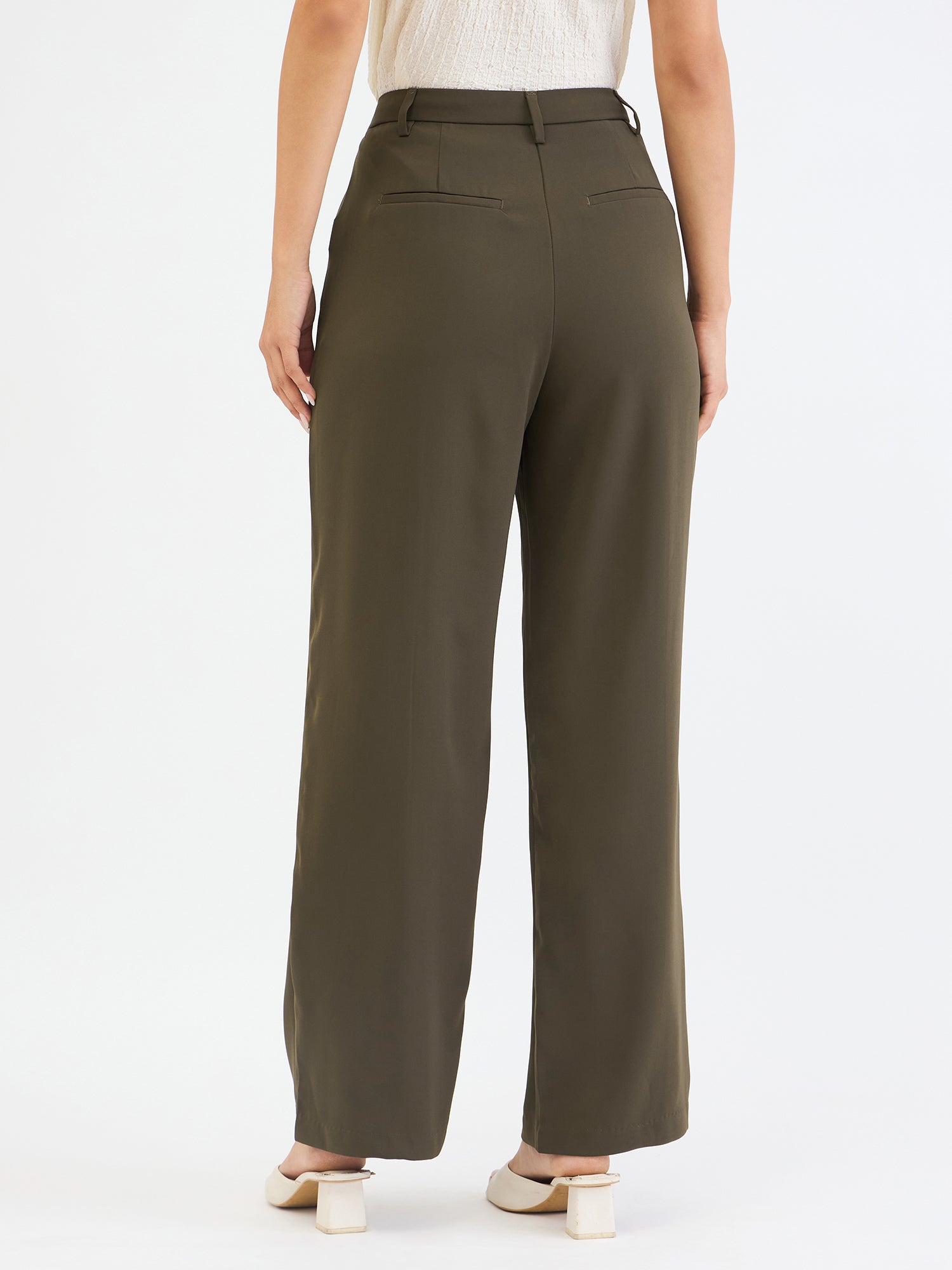 Elle Women Green Flared Fit Solid Trouser