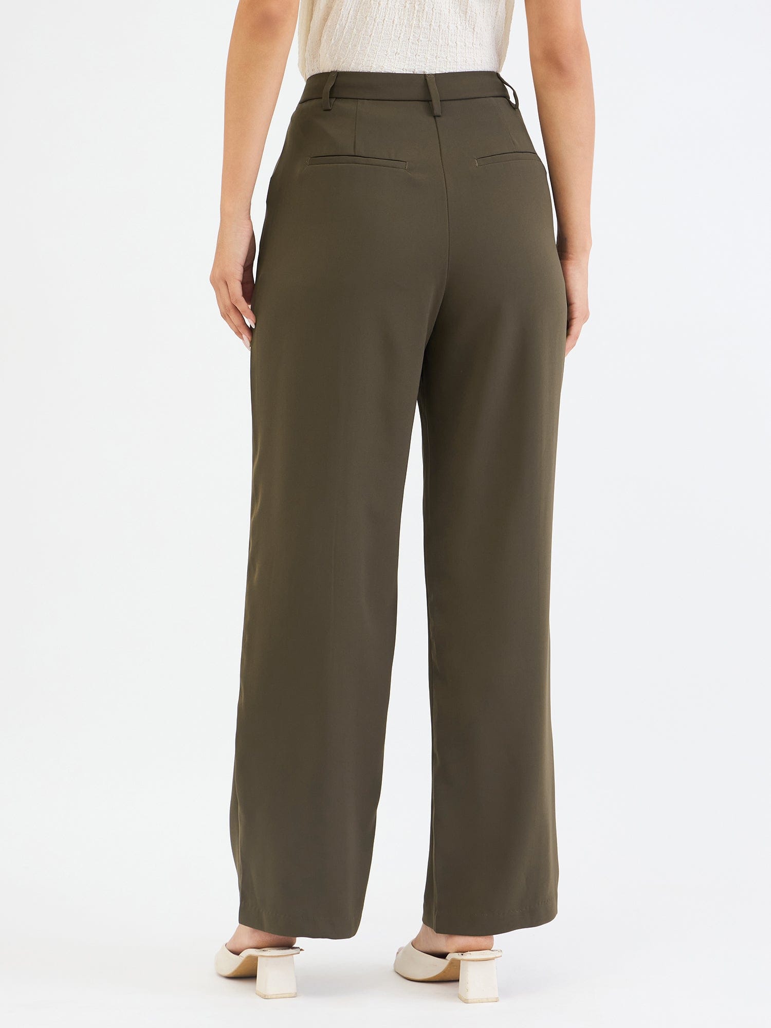 Elle Women Green Flared Fit Solid Trouser