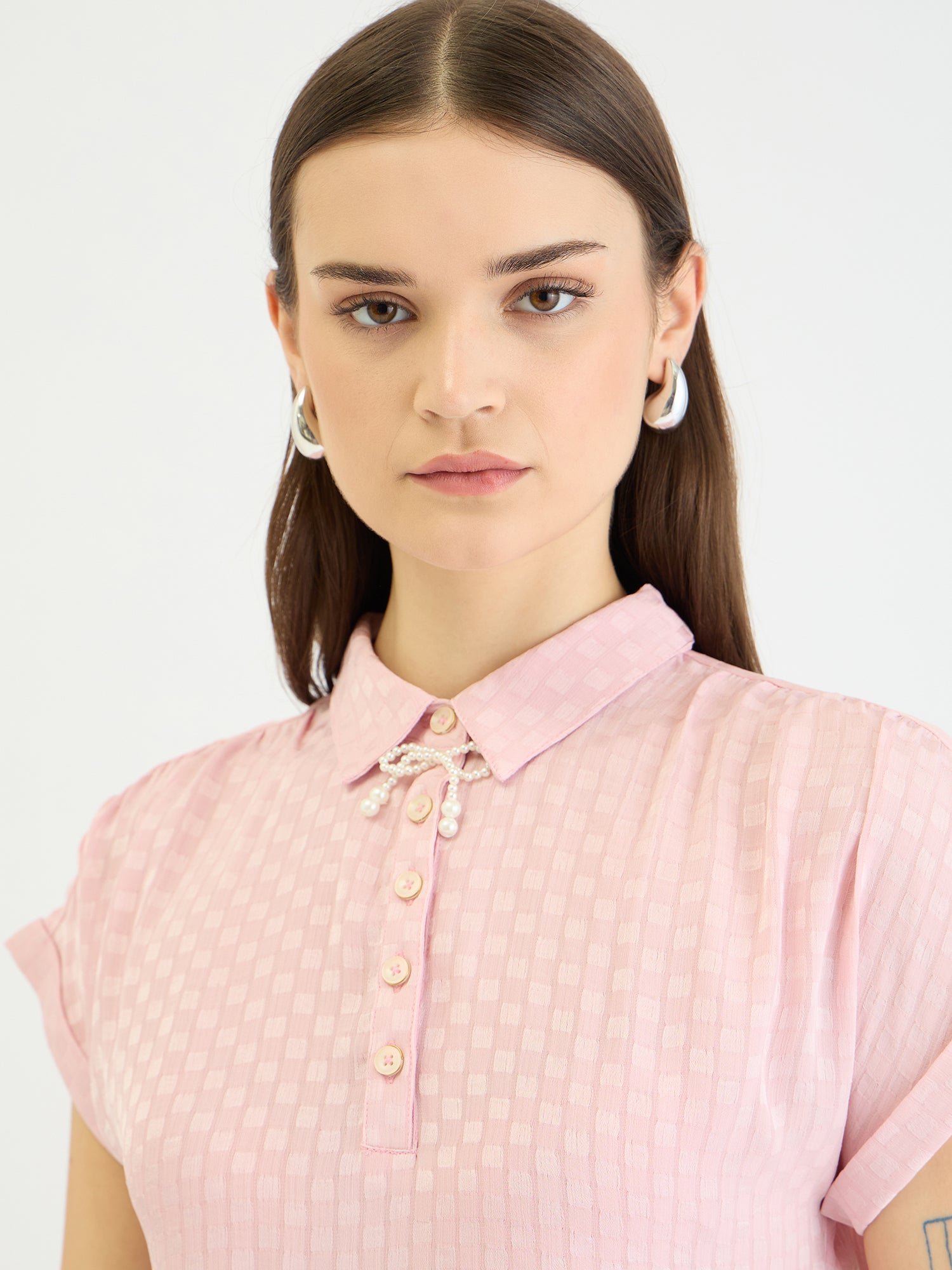 Elle Women Pink Check Collar Top