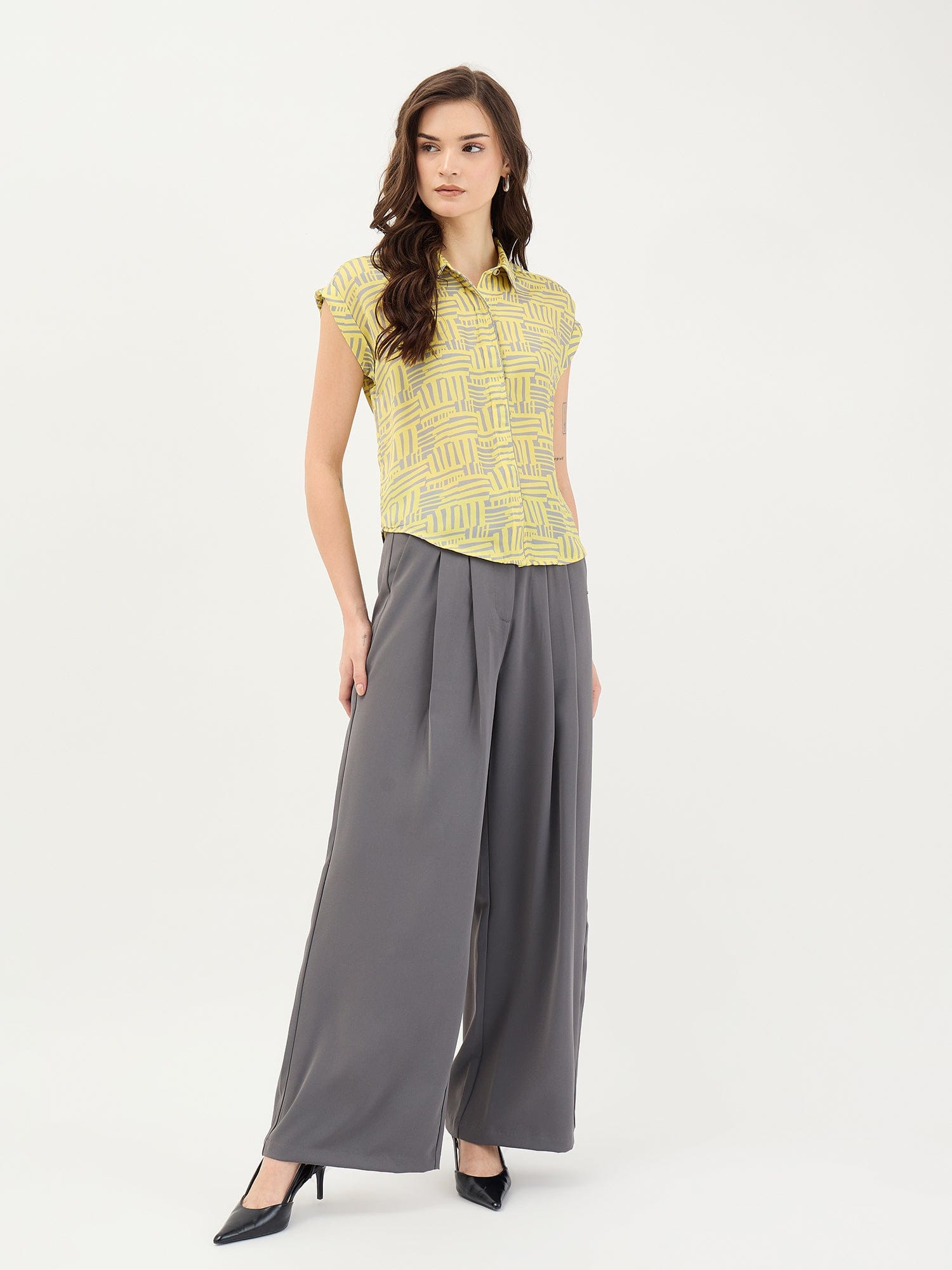 Elle Women Grey Aop Collar Top