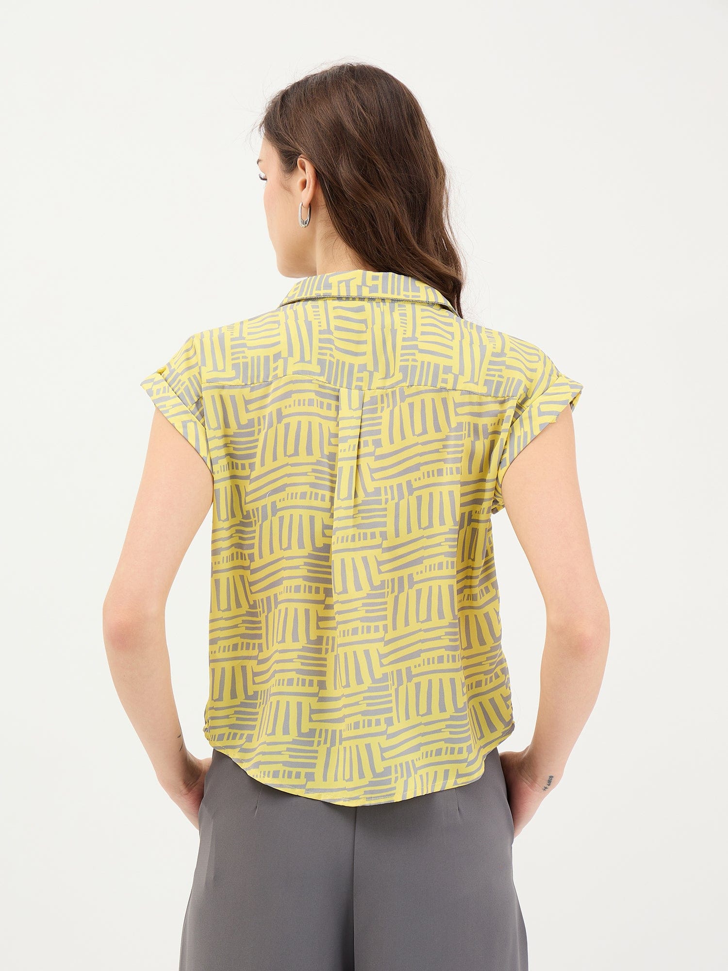 Elle Women Grey Aop Collar Top