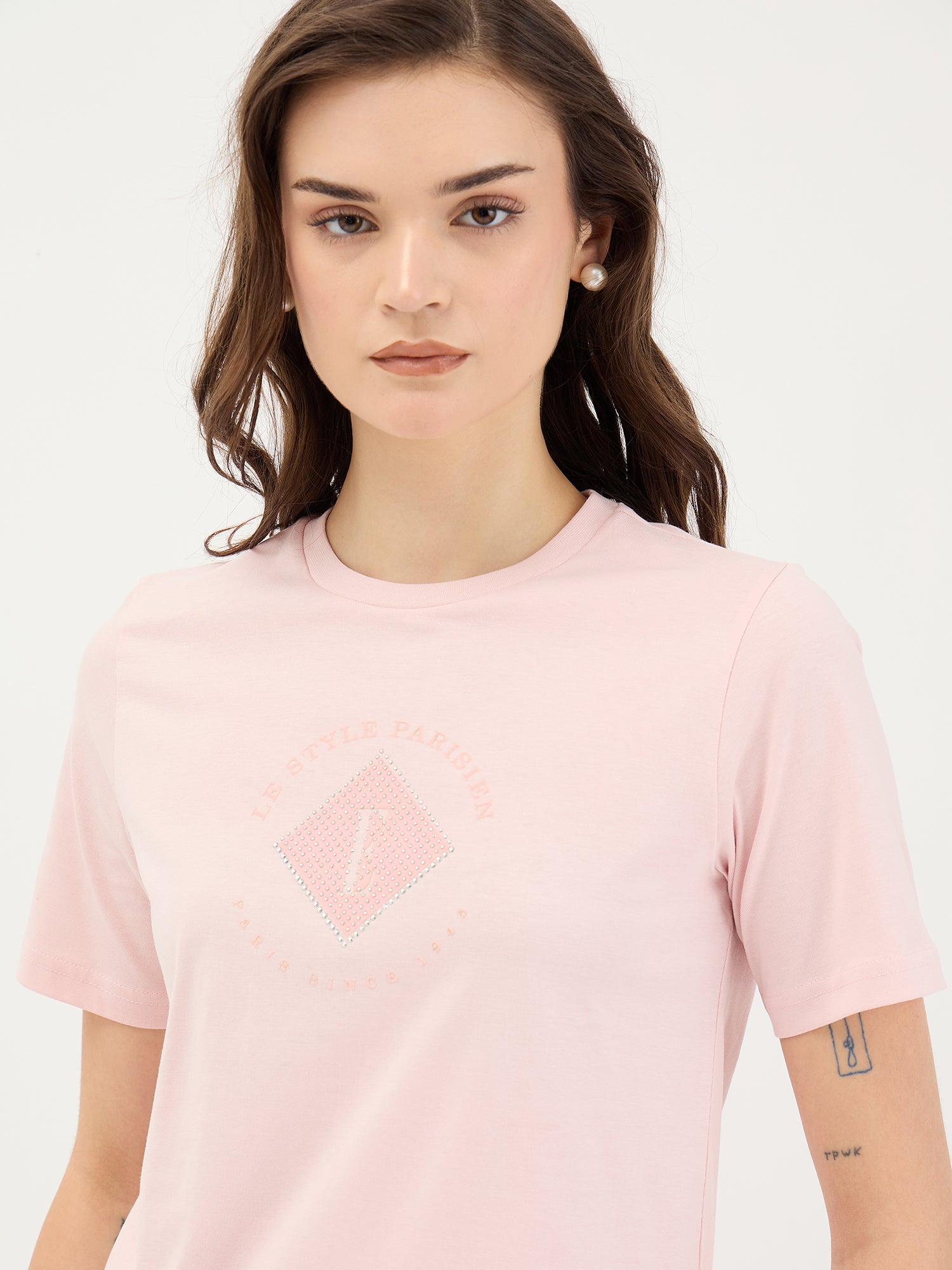 Elle Women Pink Solid Crew Neck TShirt