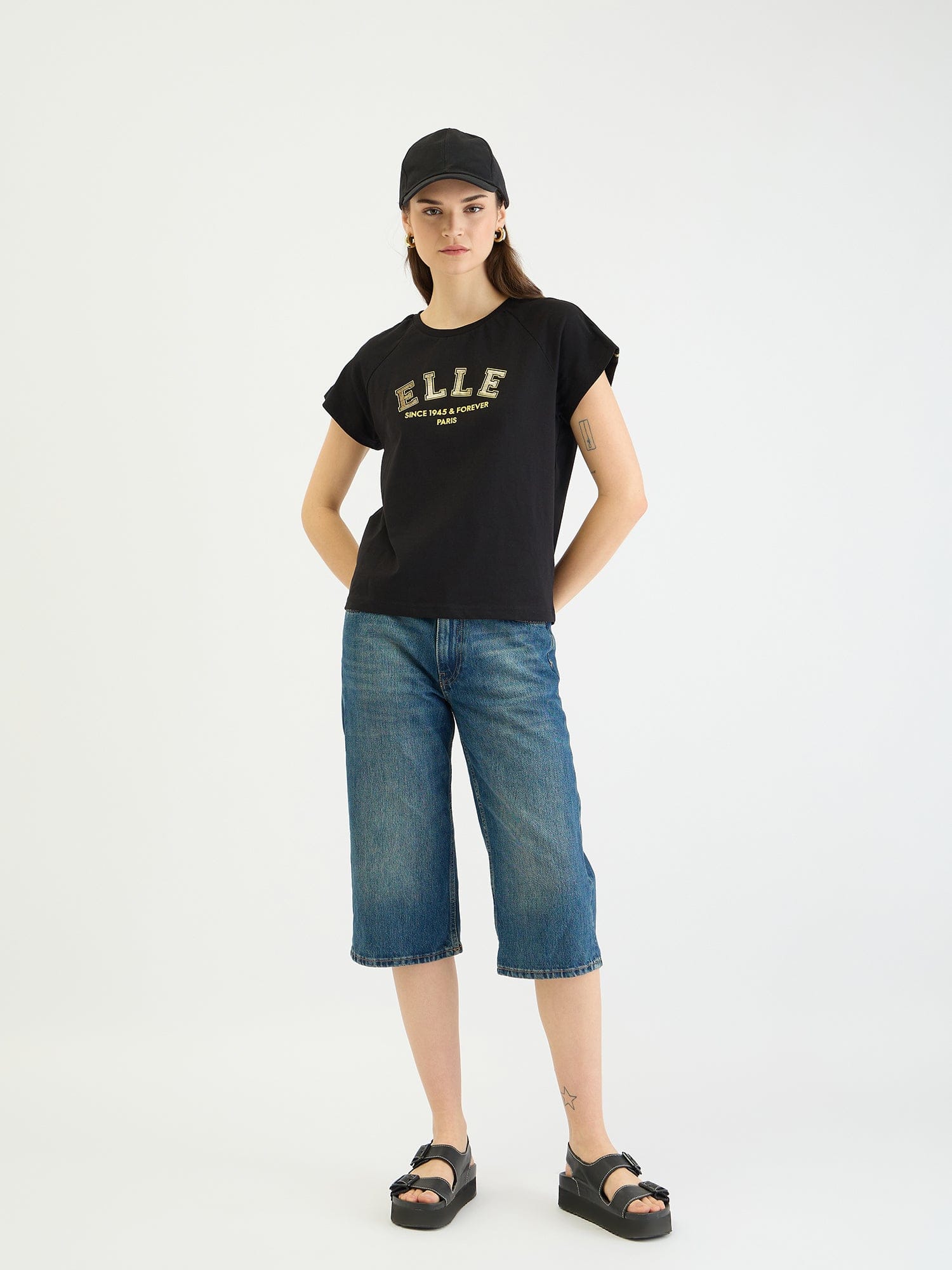 Elle Women Black Solid Crew Neck Tshirt