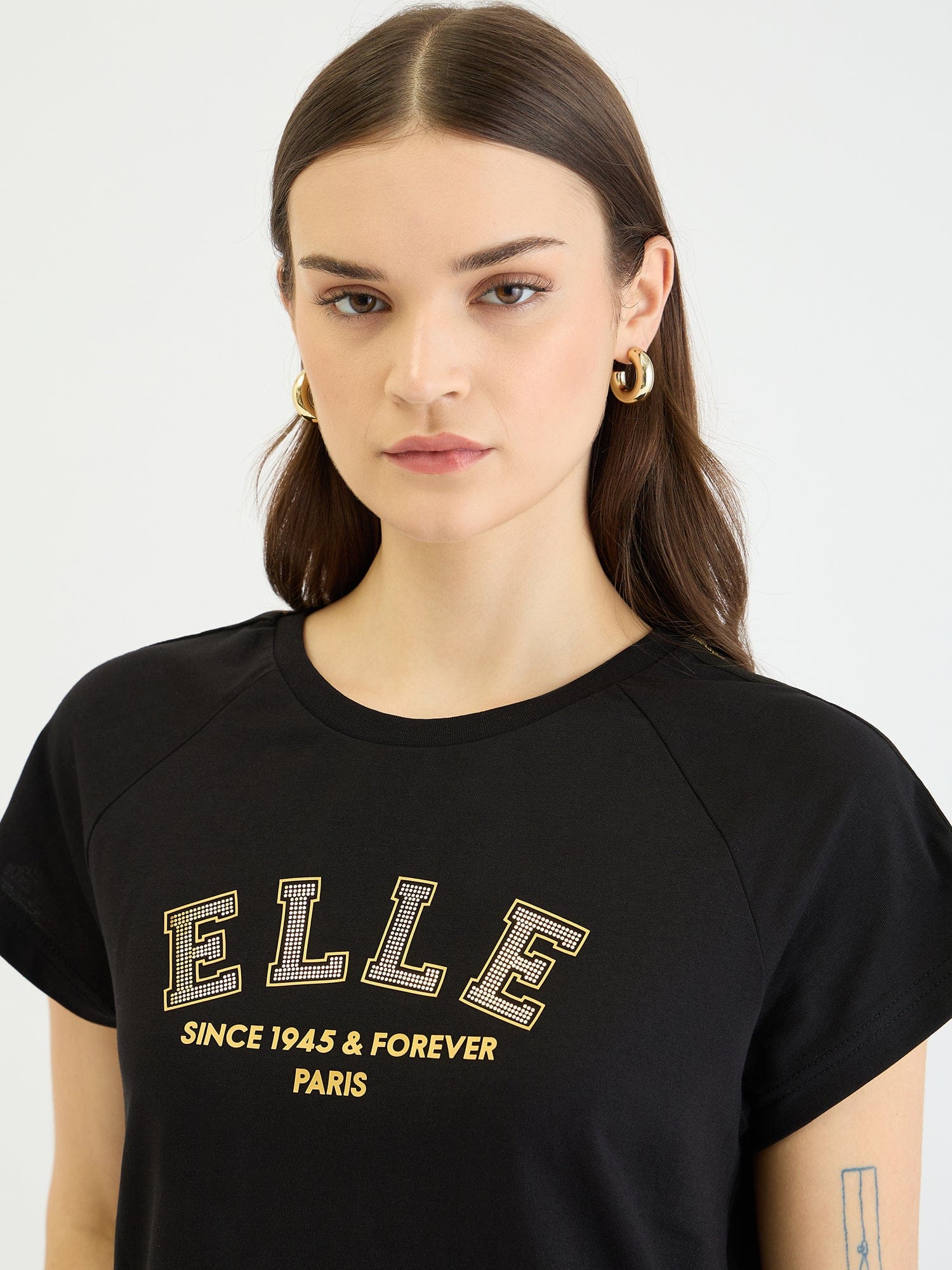 Elle Women Black Solid Crew Neck Tshirt
