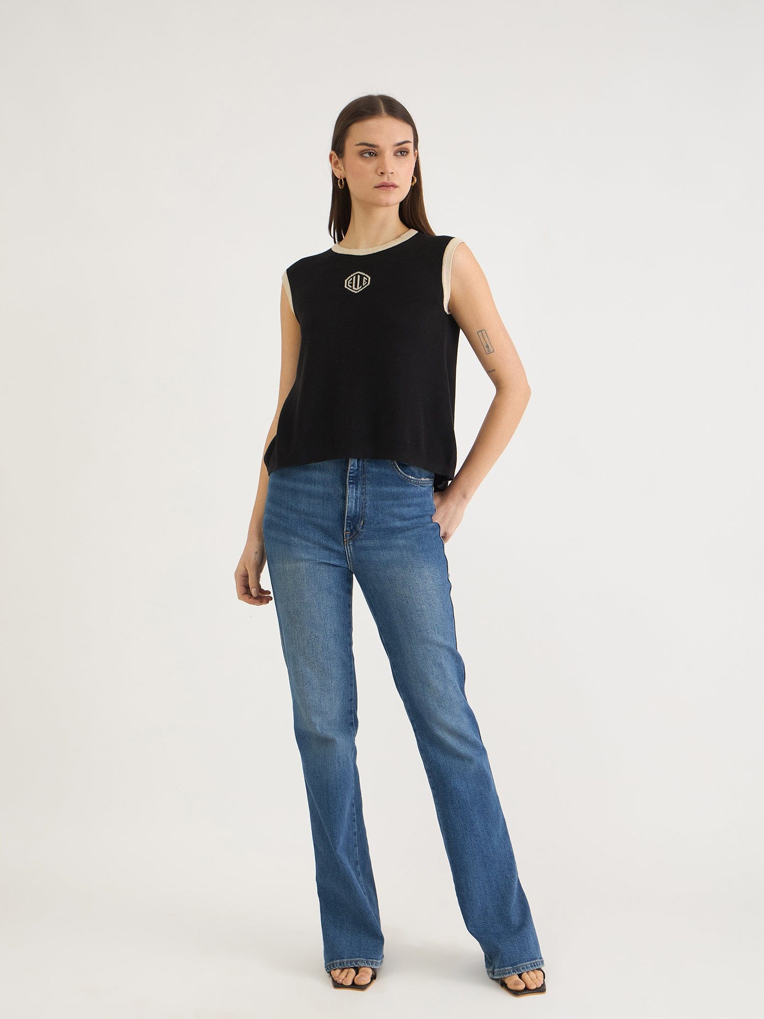 Elle Women Black Knitted Round Neck Tshirt