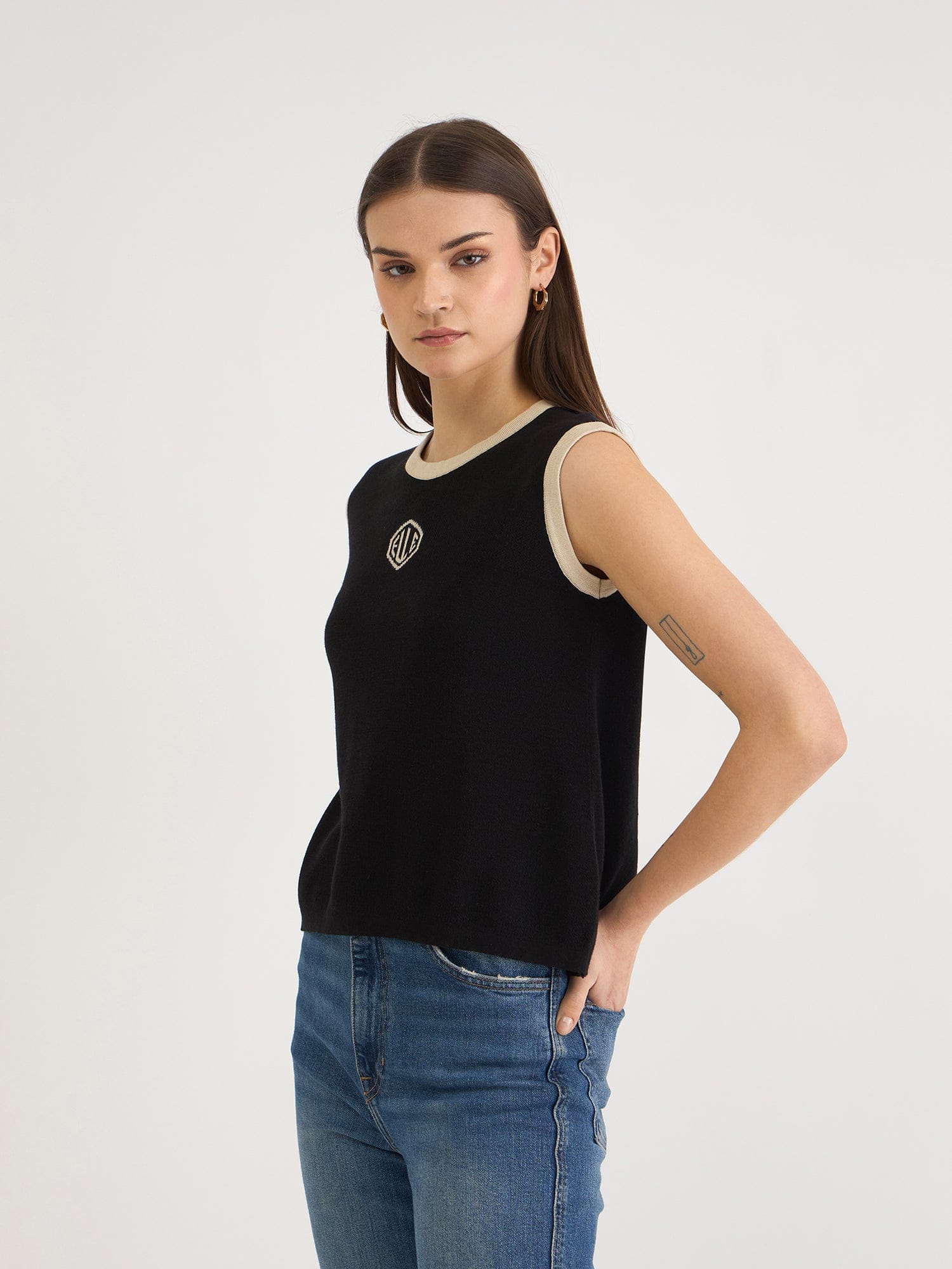 Elle Women Black Knitted Round Neck Tshirt