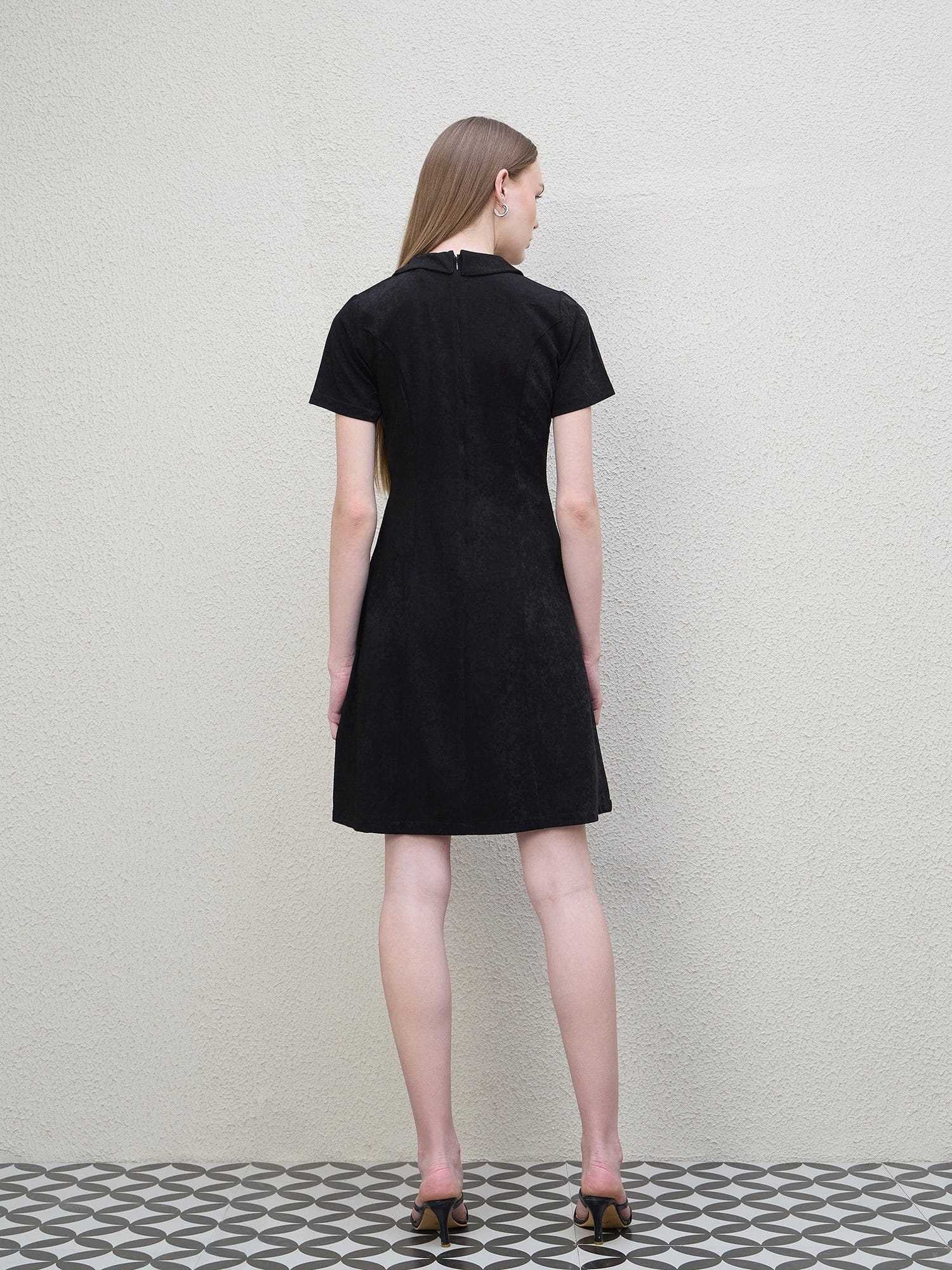 Iconic Women Black Solid Peterpan Collar Dress