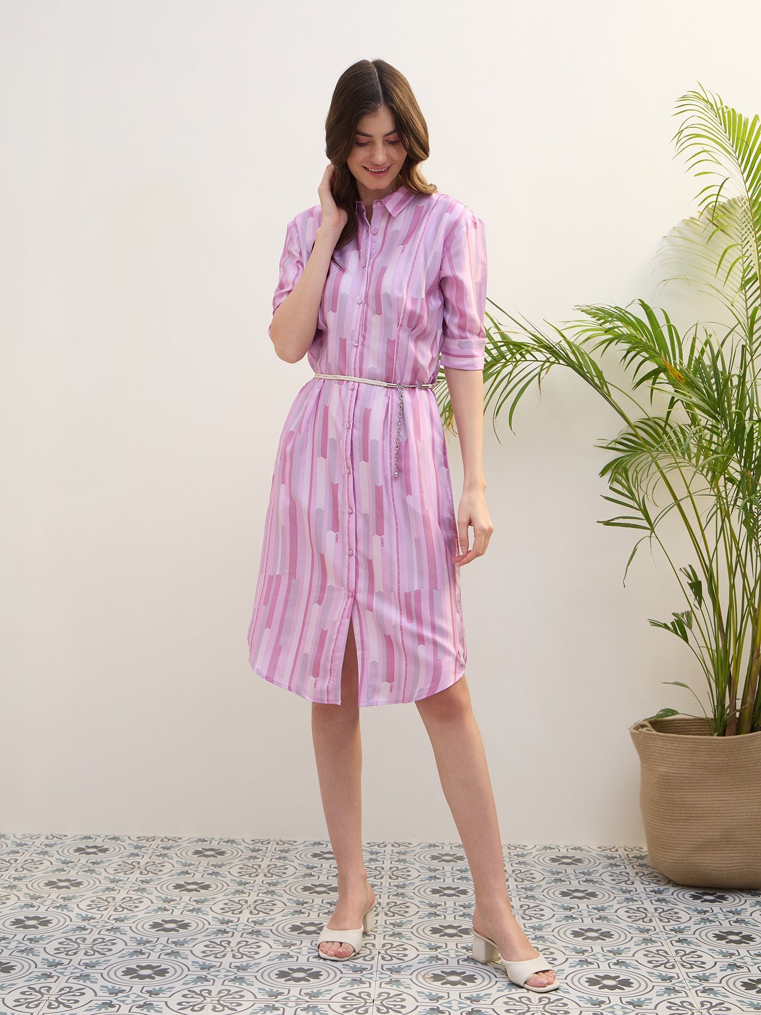 Iconic Women Pink Printed Collar Dress