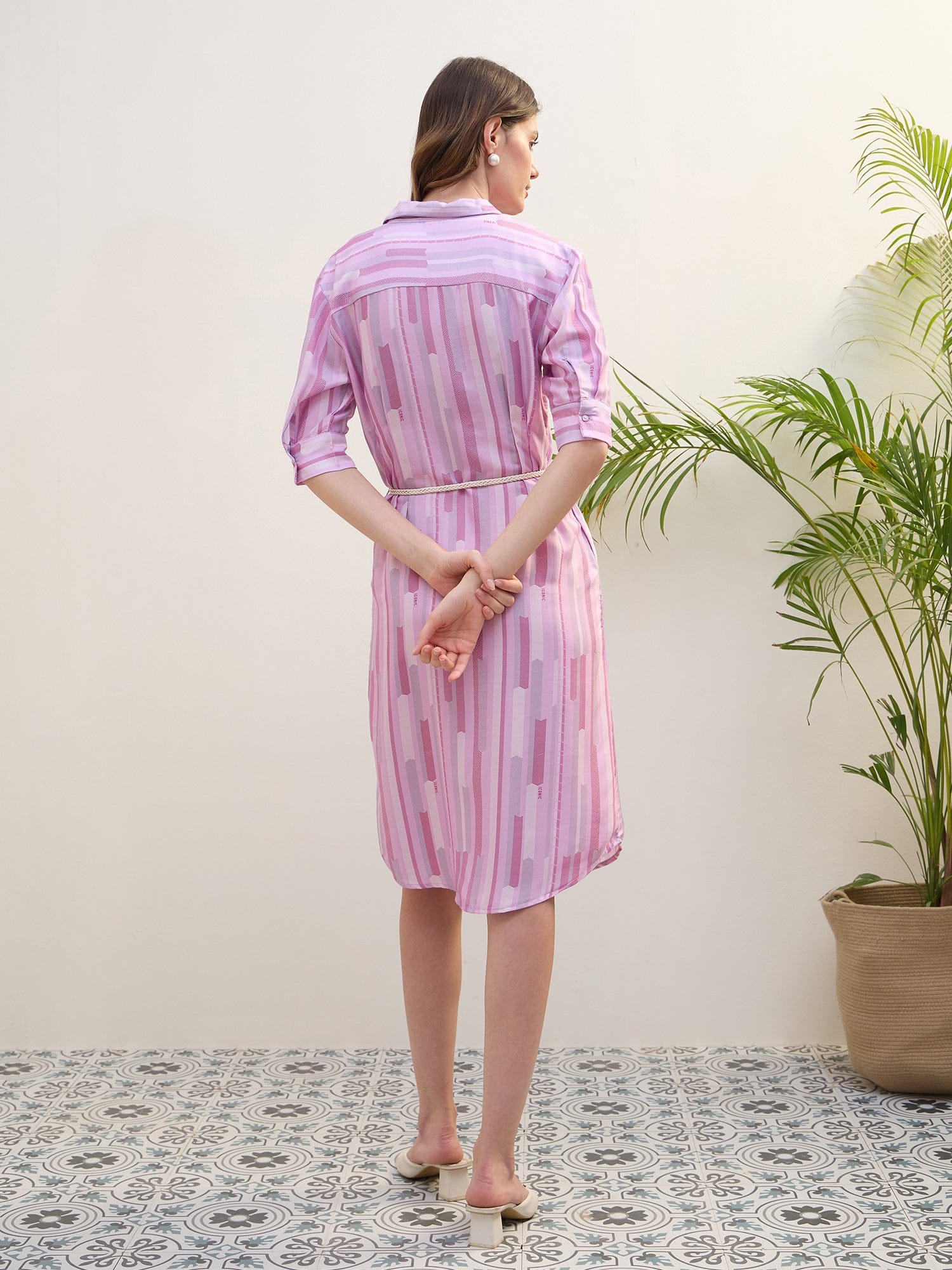 Iconic Women Pink Printed Collar Dress