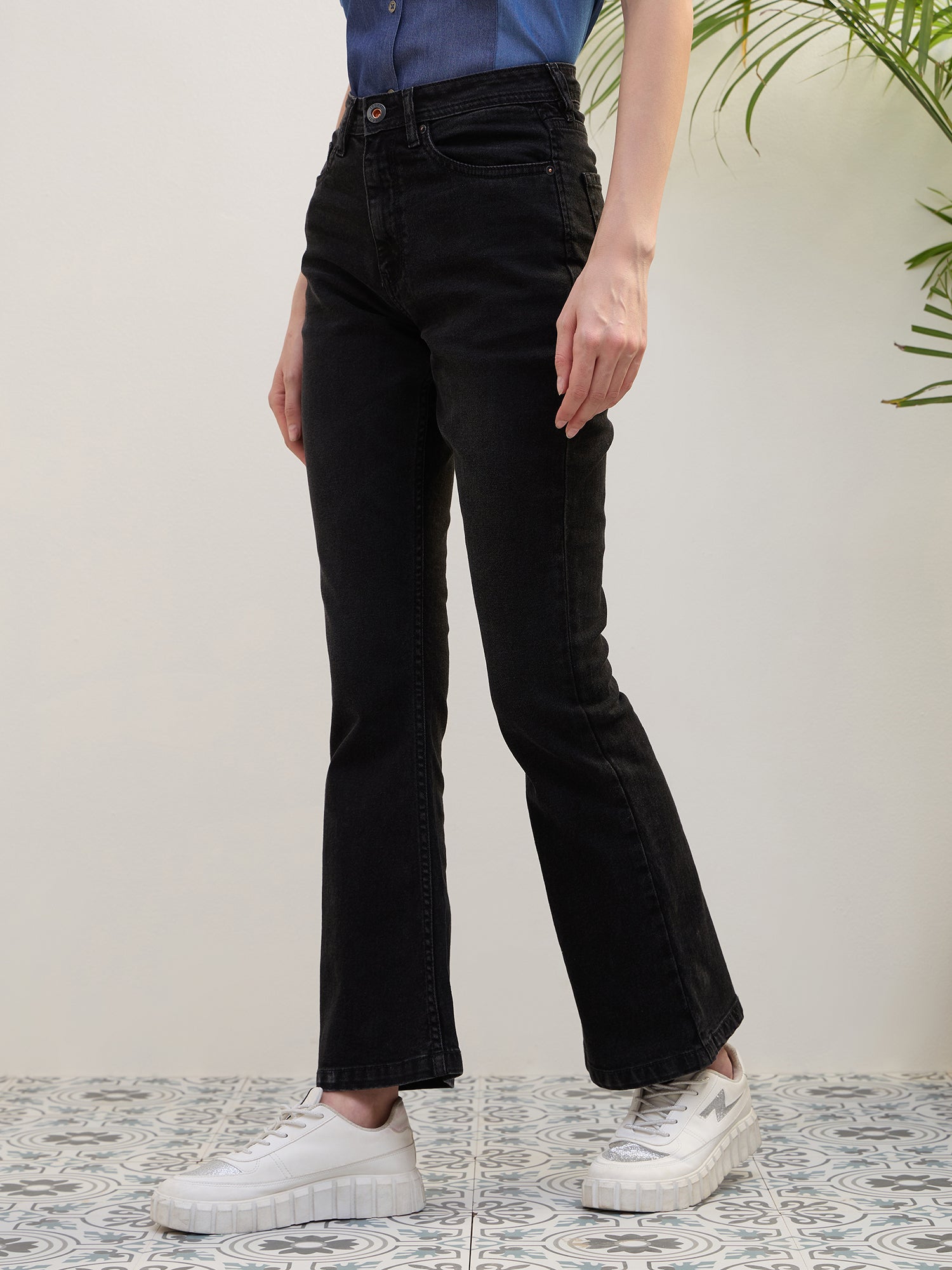 Iconic Women Black Bootcut Fit Solid Jeans