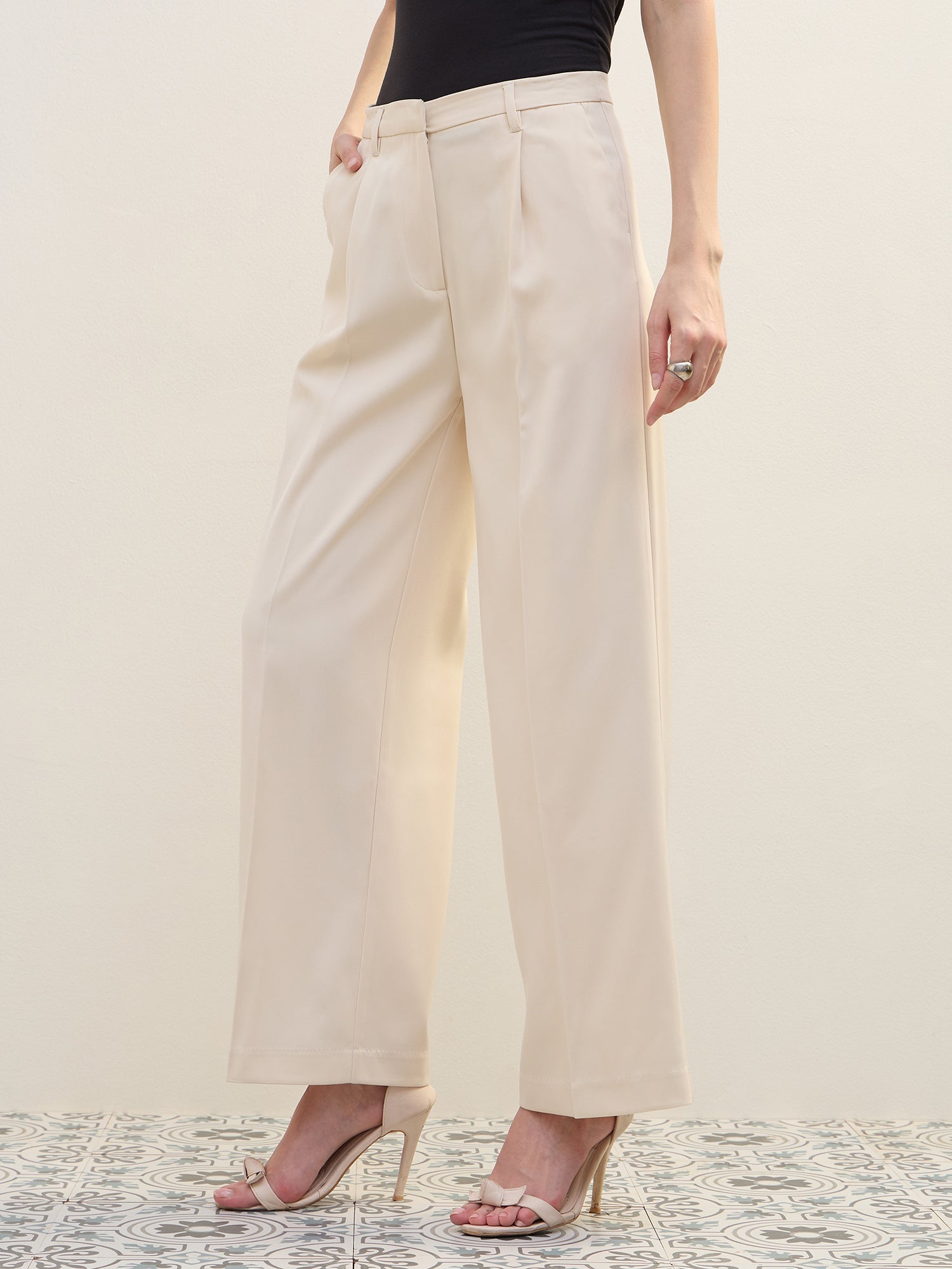 Iconic Women Beige Straight Fit Solid Trouser