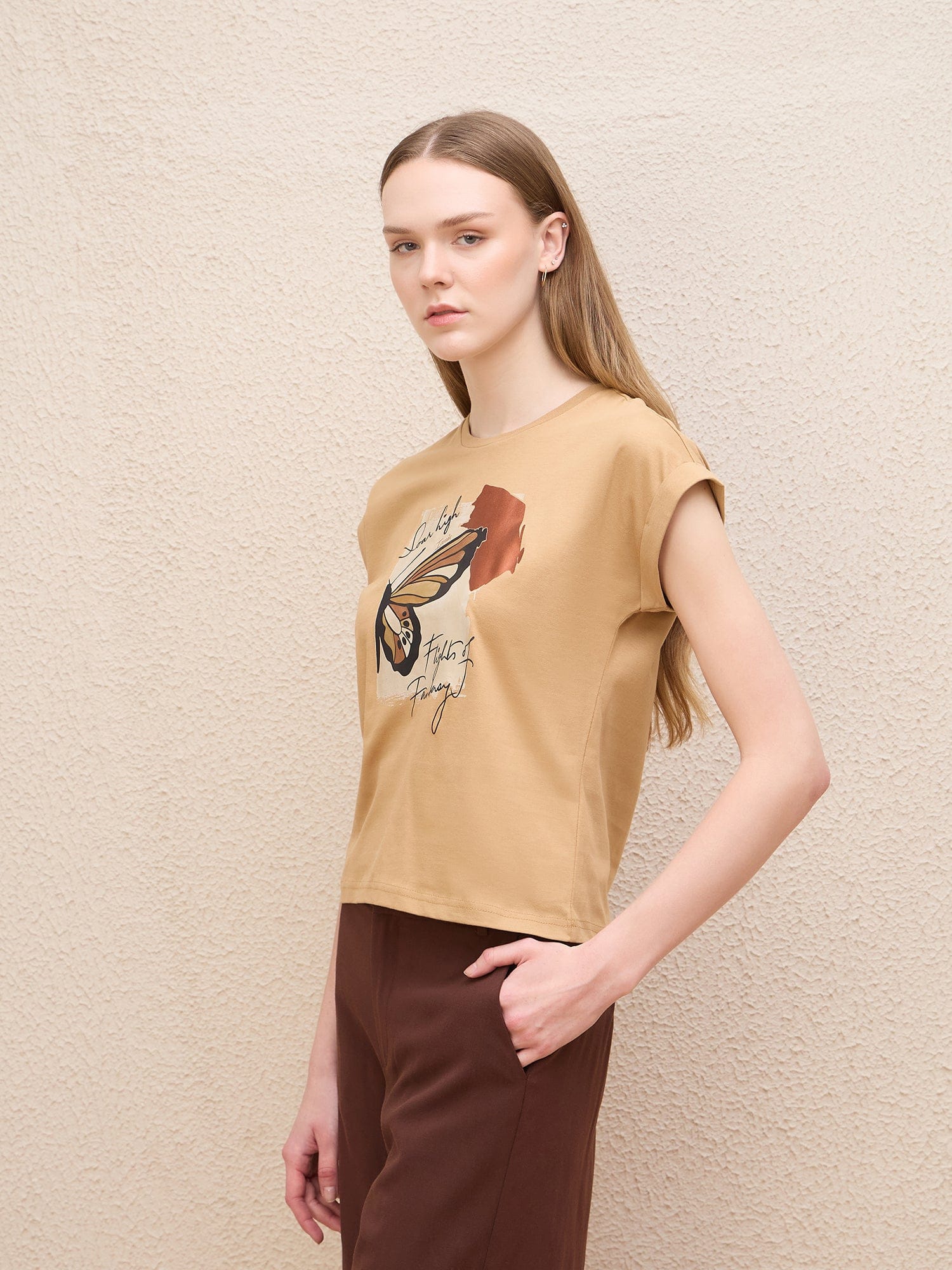 Iconic Women Beige Solid Crew Neck Tshirt