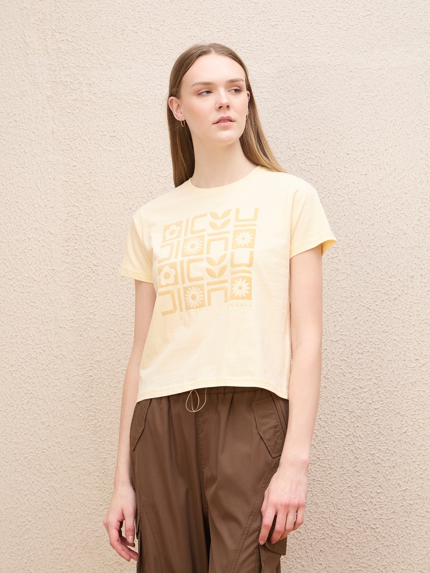 Iconic Women White Solid Crew Neck Tshirt