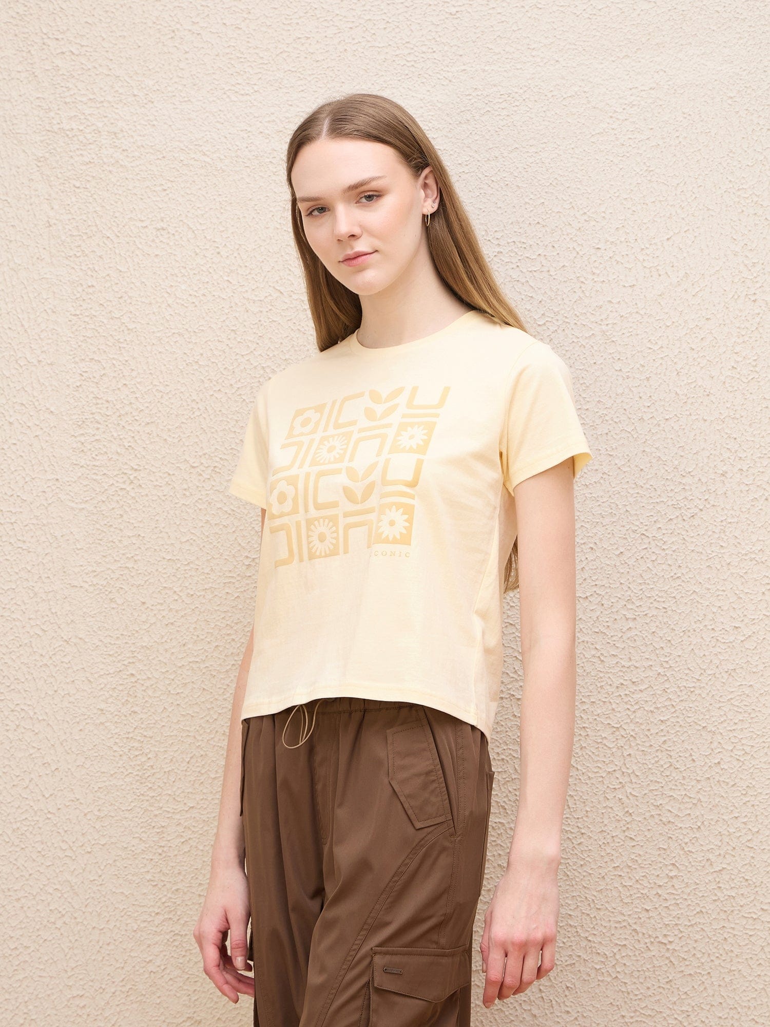 Iconic Women White Solid Crew Neck Tshirt