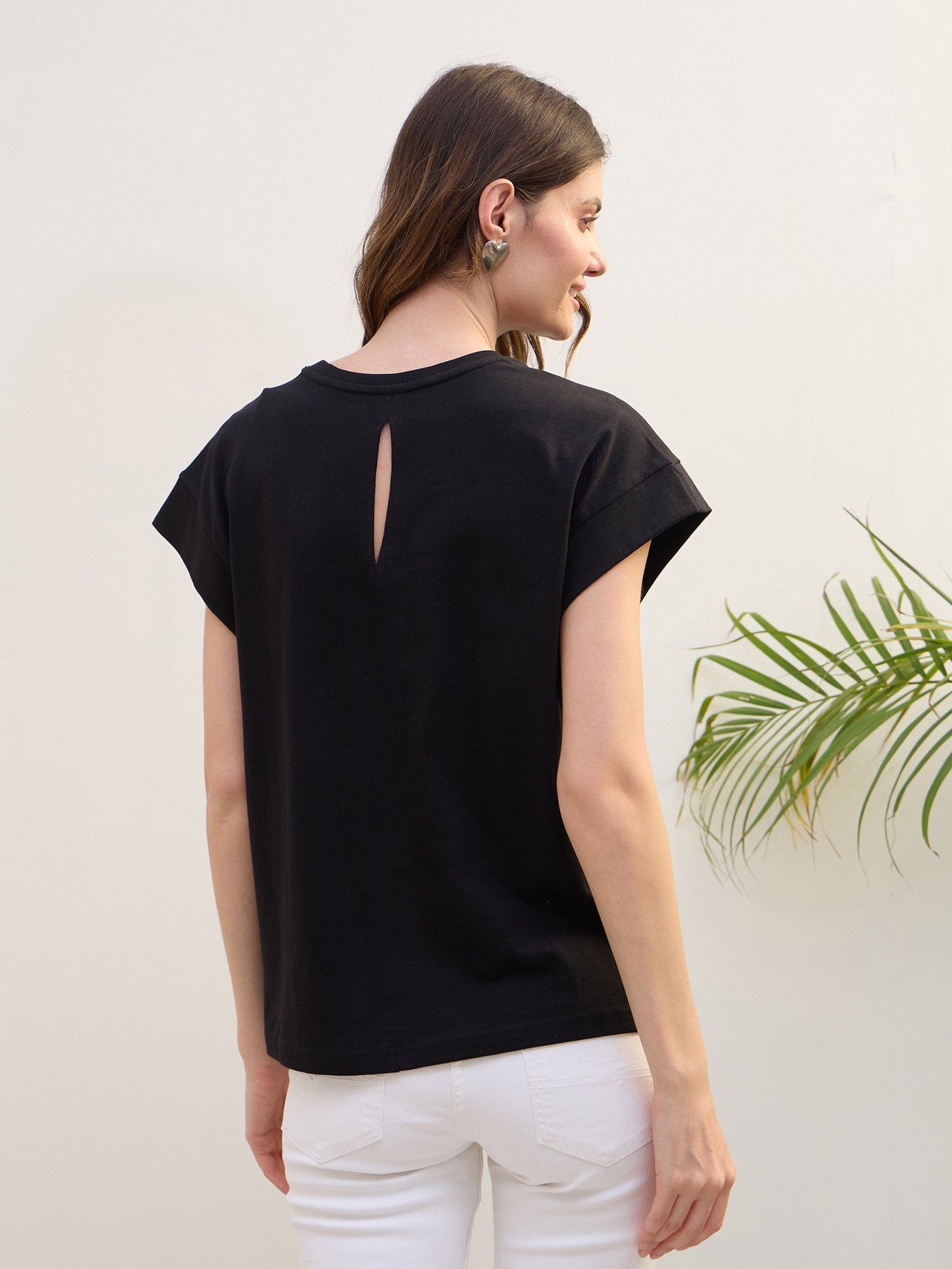 Iconic Women Black Solid Crew Neck TShirt