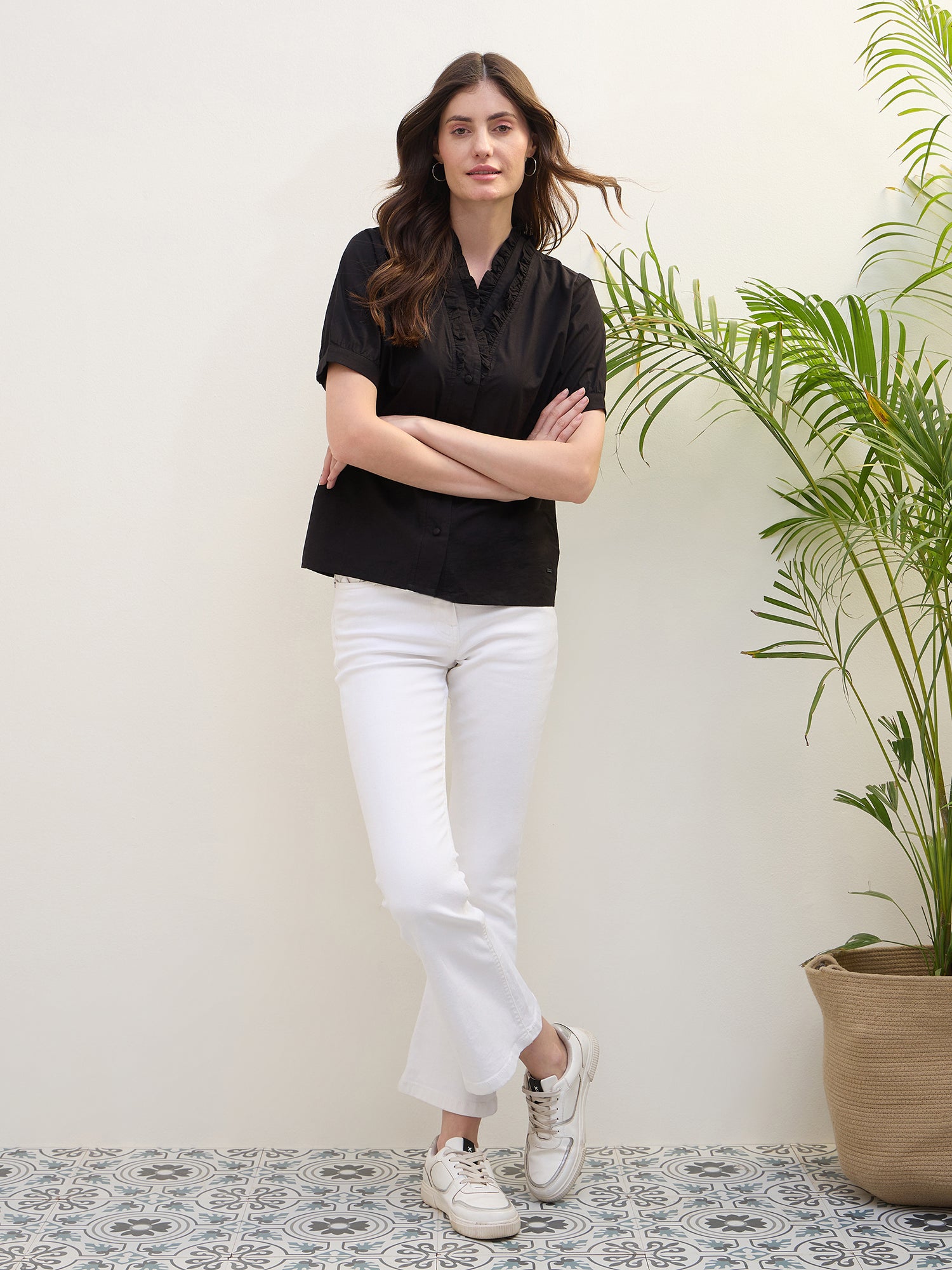 Iconic Women Black Solid V-Neck Shirt