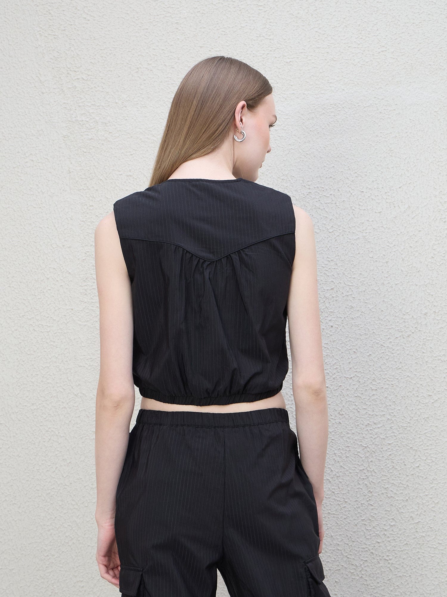 Iconic Women Black Striped Round Neck Top