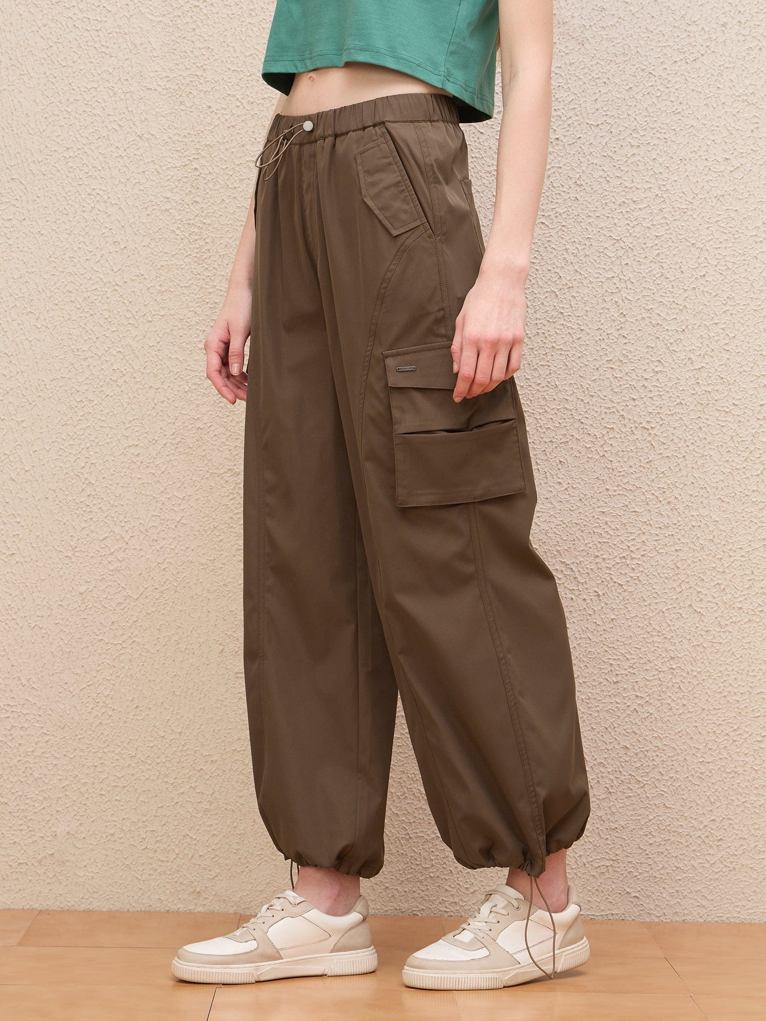 Iconic Women Brown Regular Fit Solid Cargo Trouser