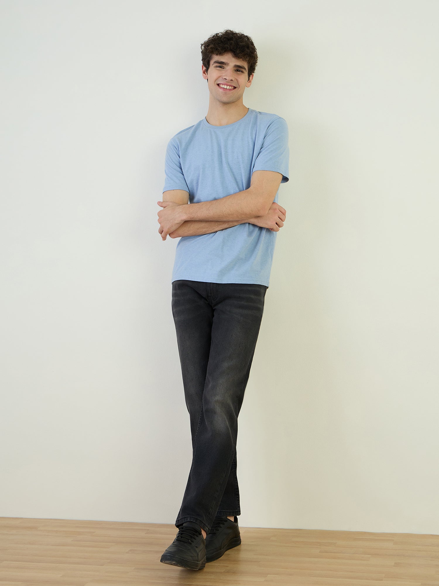 Iconic Men Grey Slim Fit Solid Jeans