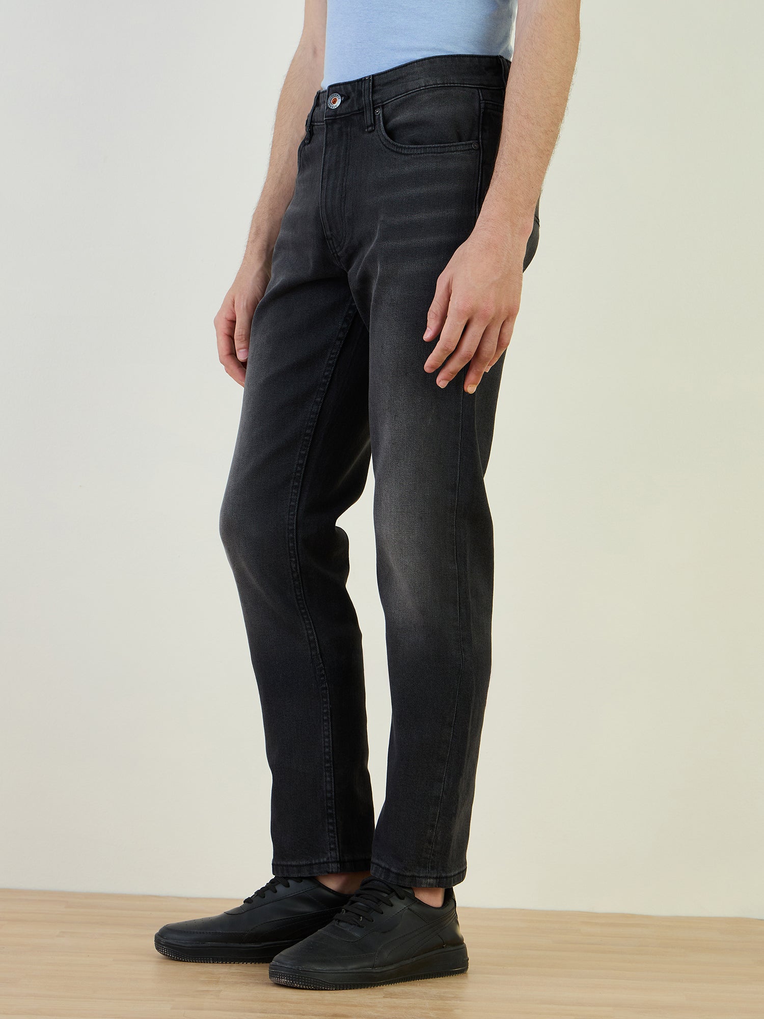 Iconic Men Grey Slim Fit Solid Jeans