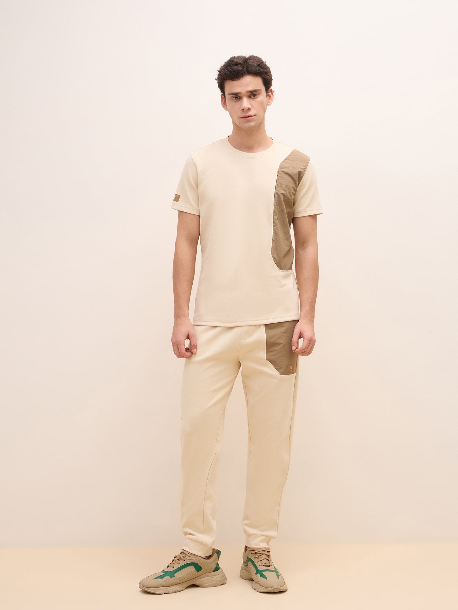 Iconic Men Beige Regular Fit Color Block Jogger