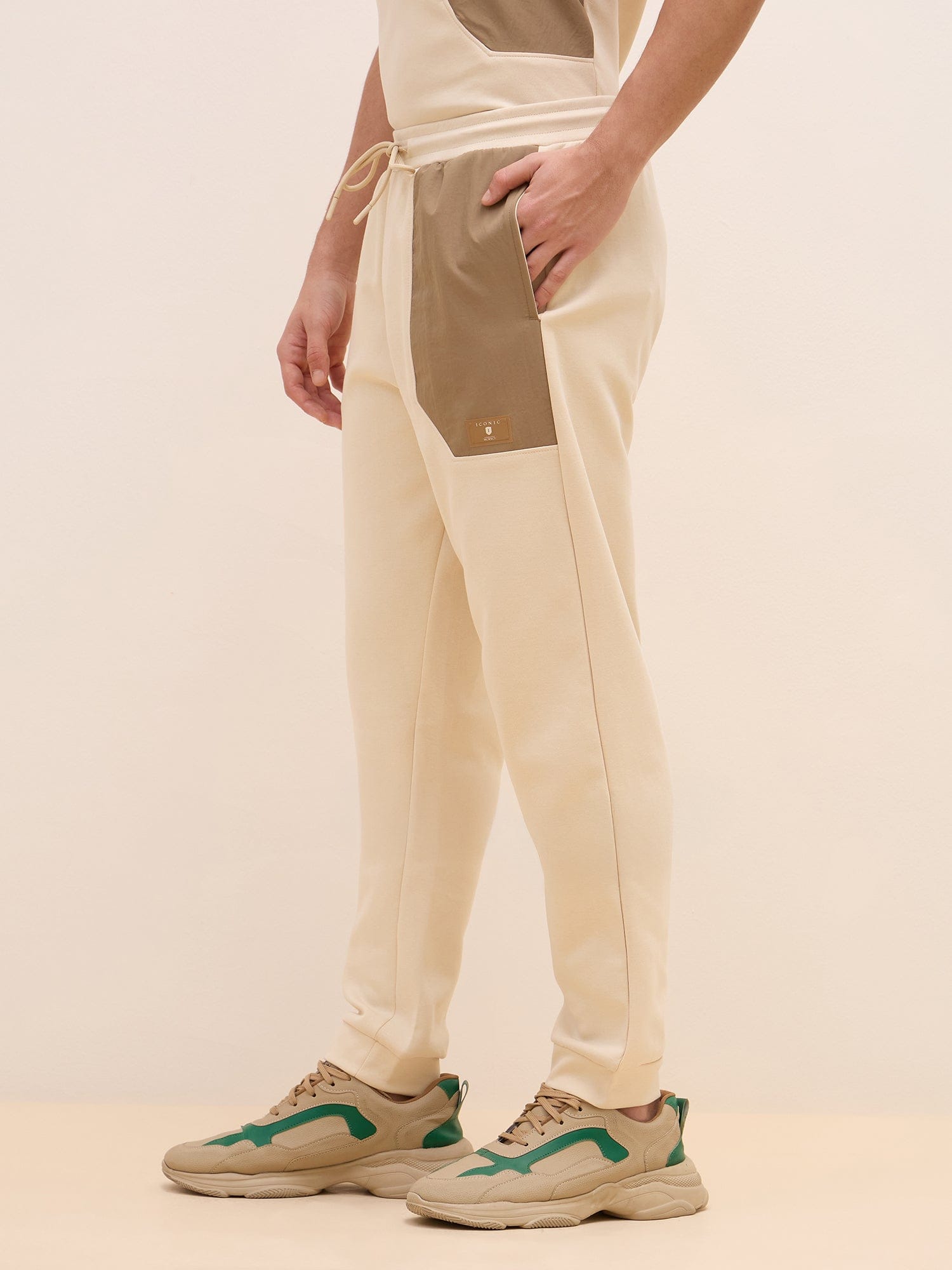 Iconic Men Beige Regular Fit Color Block Jogger