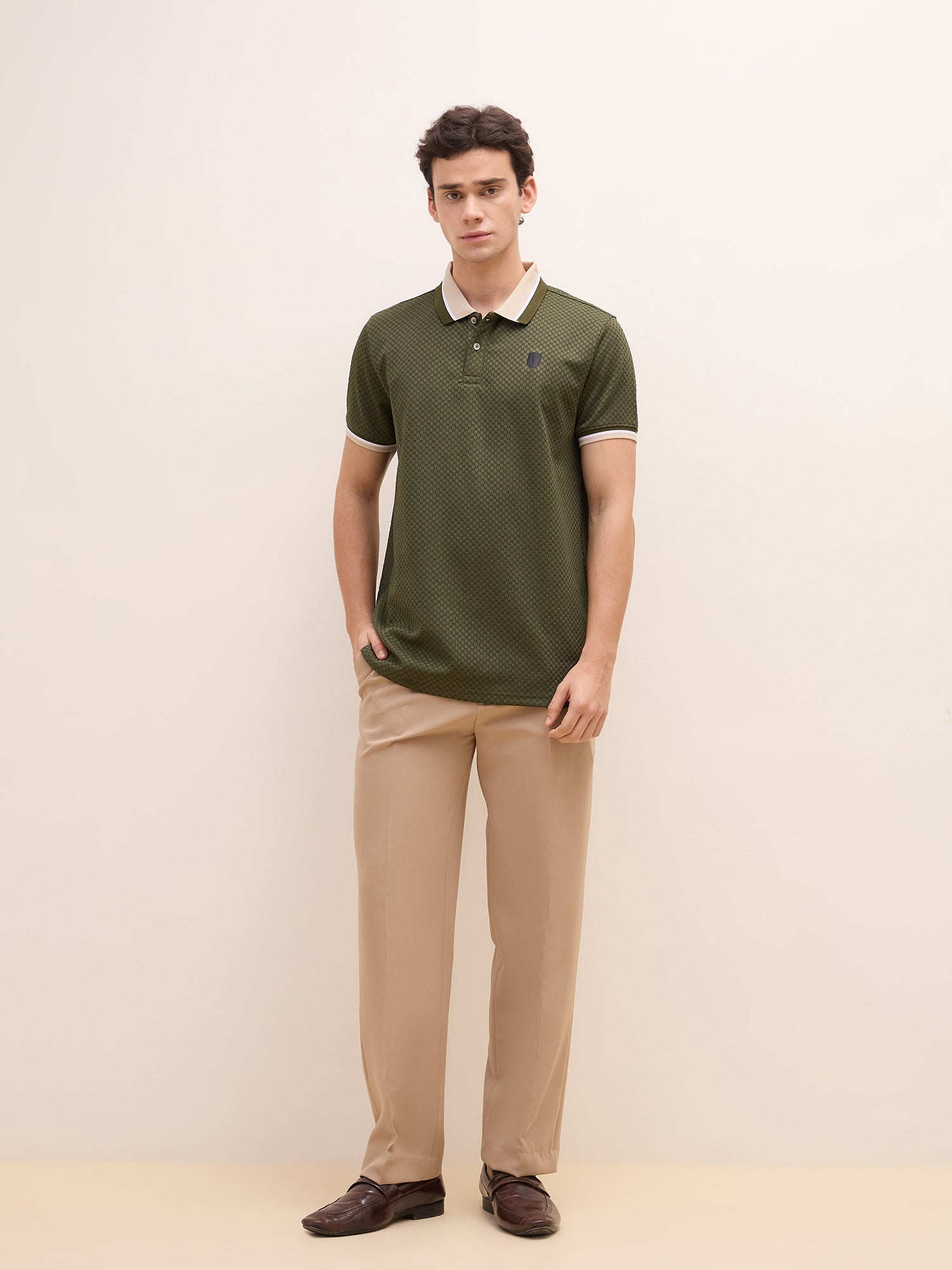 Iconic Men Green Textured Polo Tshirt