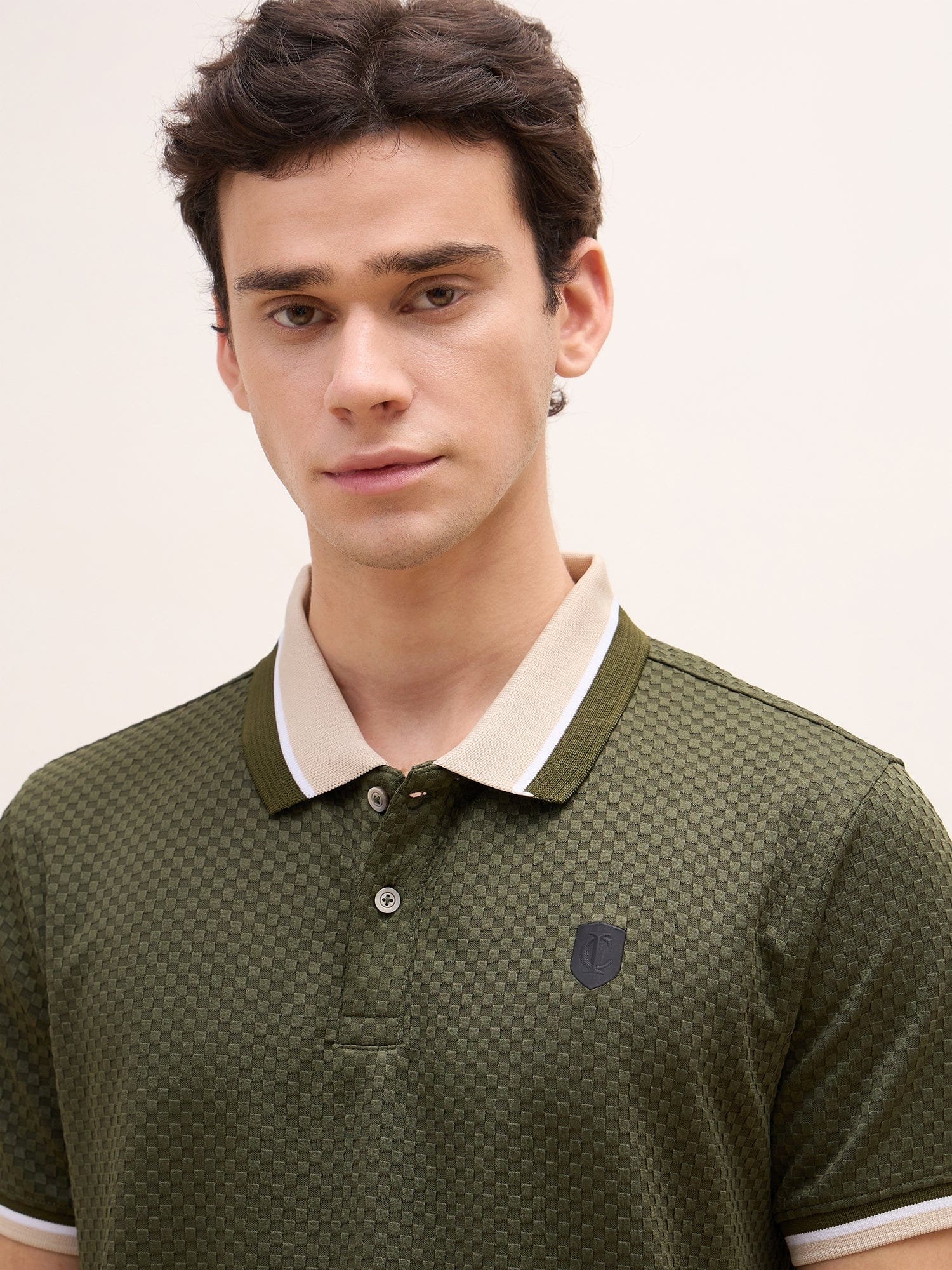 Iconic Men Green Textured Polo Tshirt