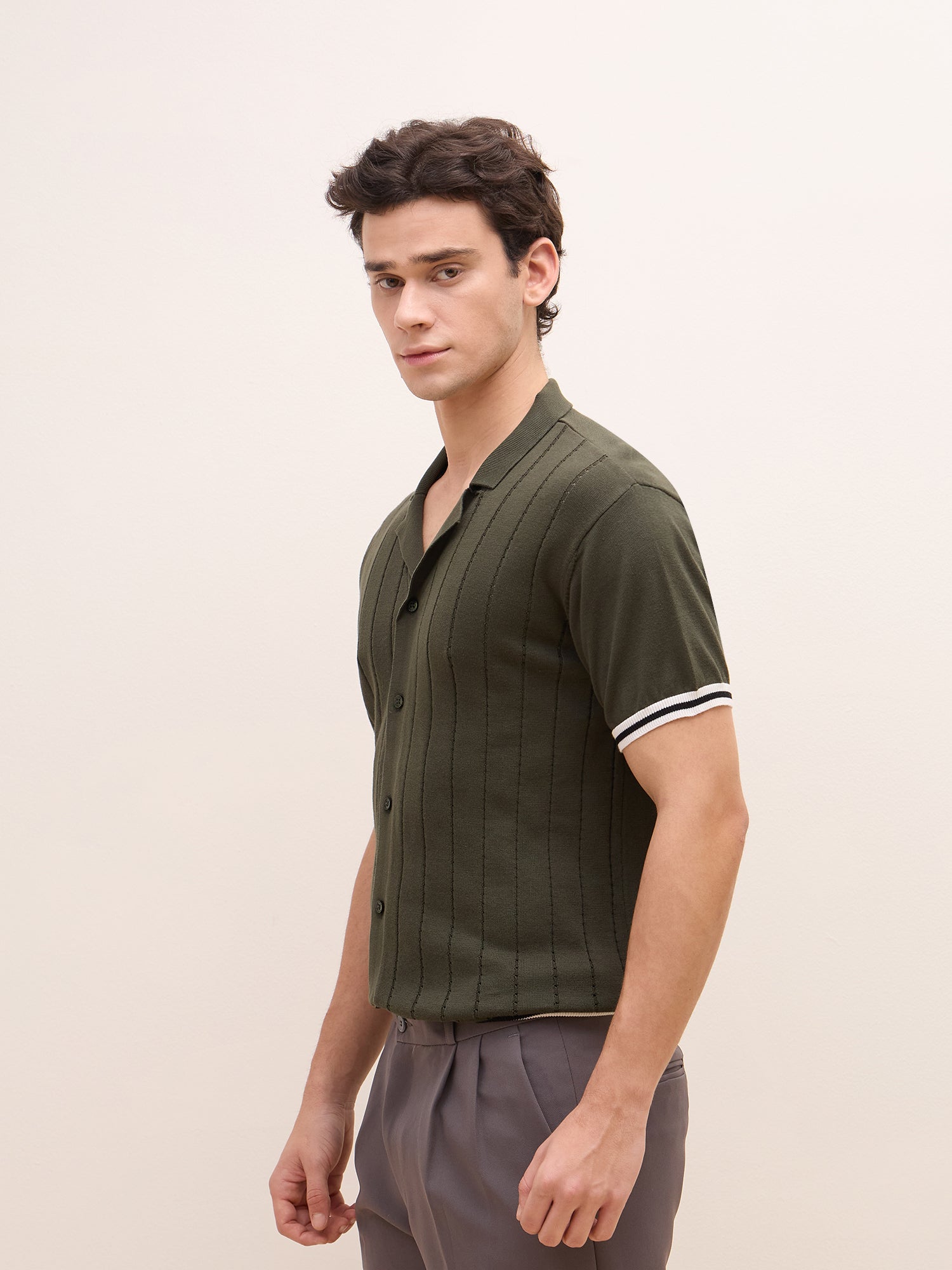 Iconic Men Green Textured Resort Collar Shirt