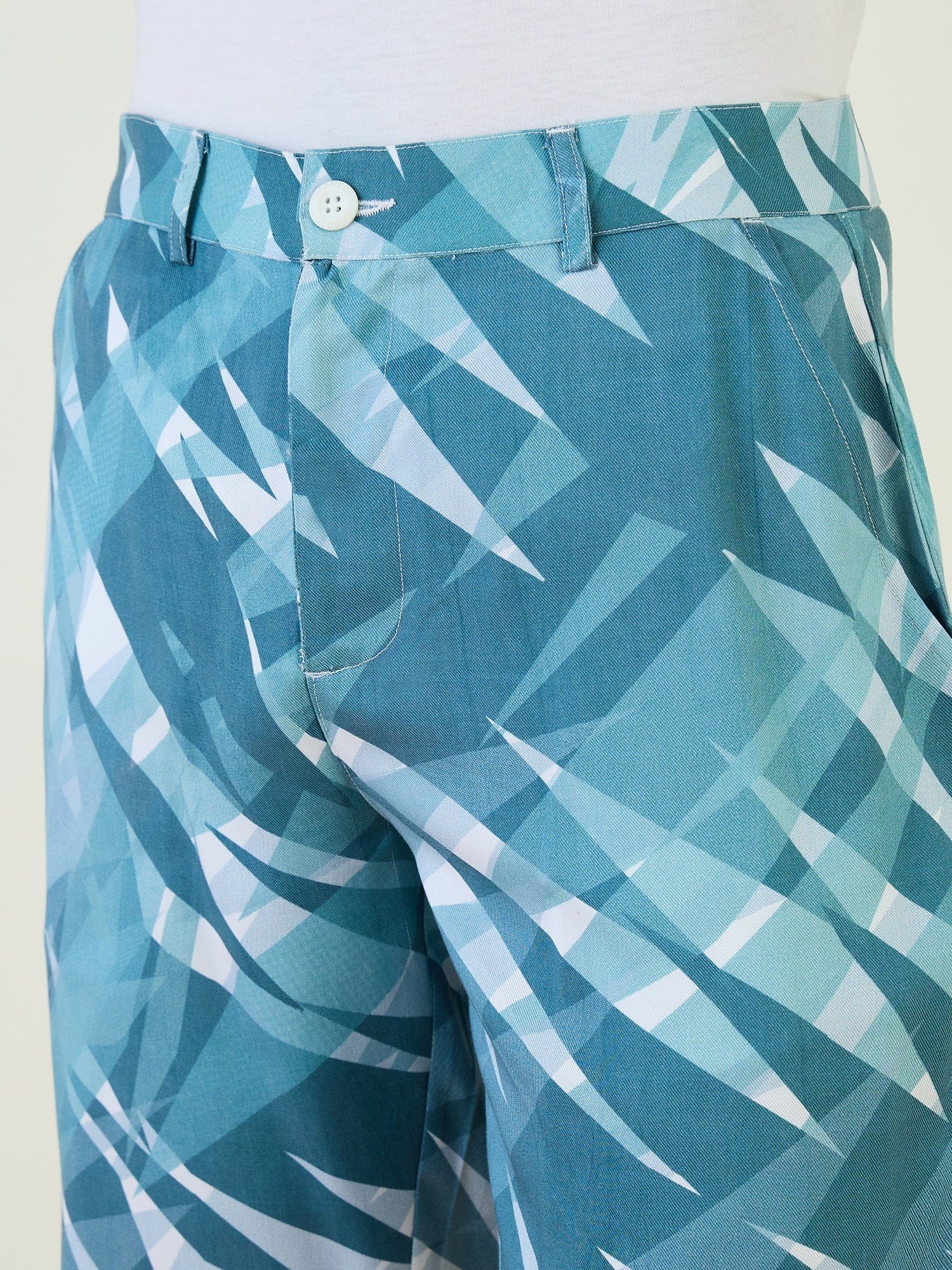 Iconic Men Blue Regular Fit Printed Shorts