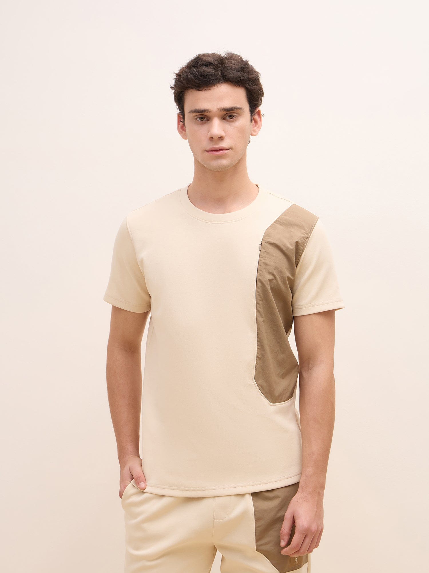 Iconic Men Beige Solid Crew Neck Tshirt