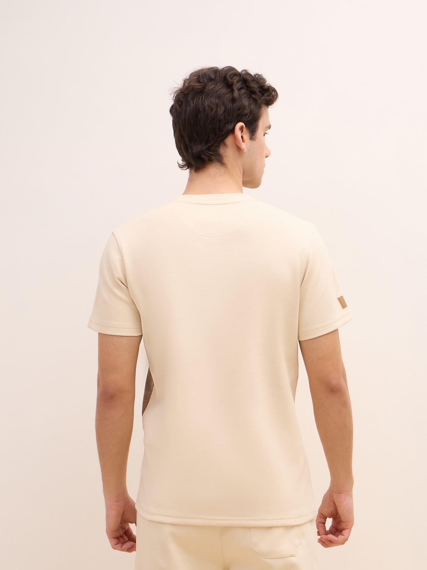 Iconic Men Beige Solid Crew Neck Tshirt