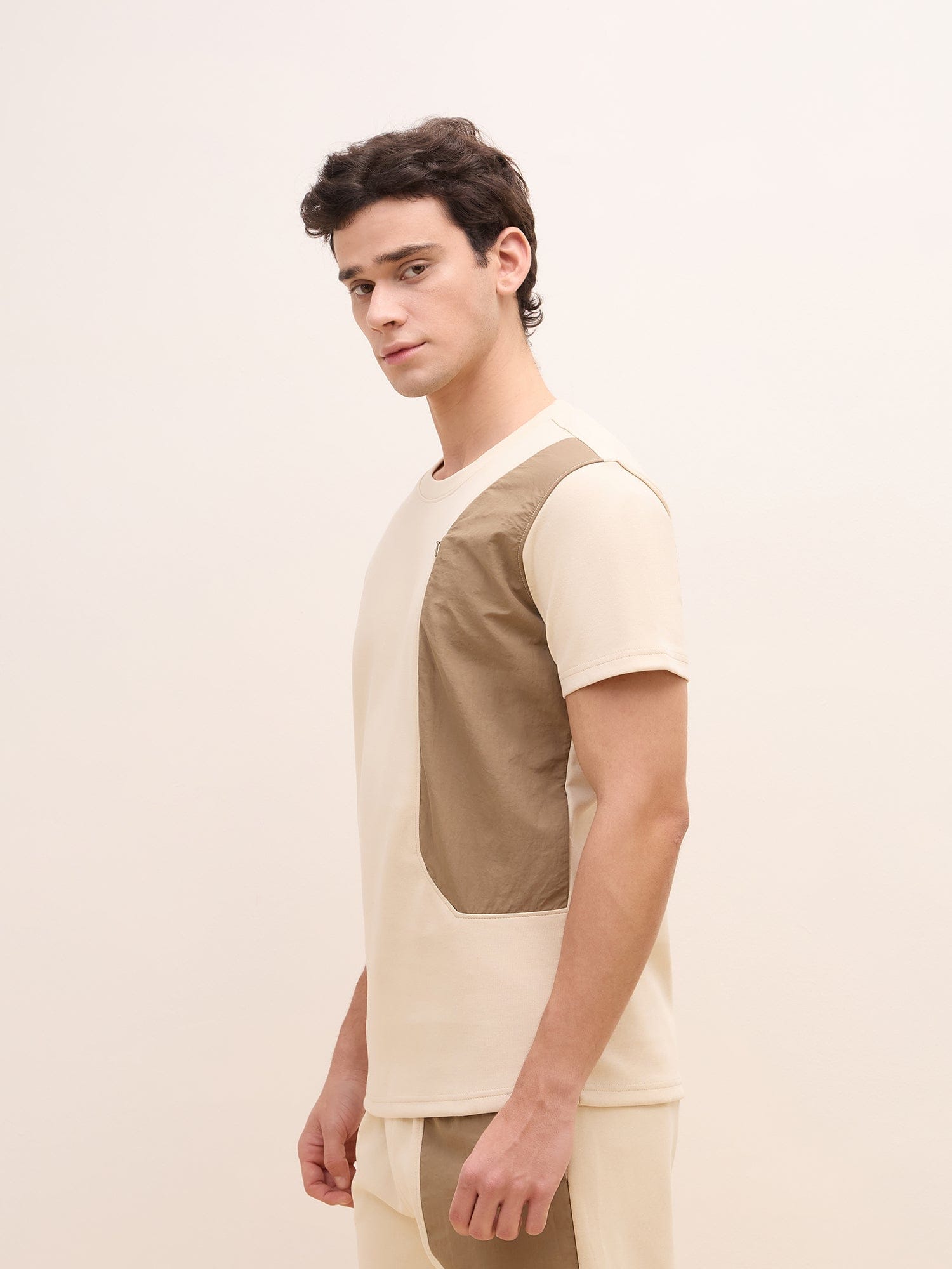 Iconic Men Beige Solid Crew Neck Tshirt