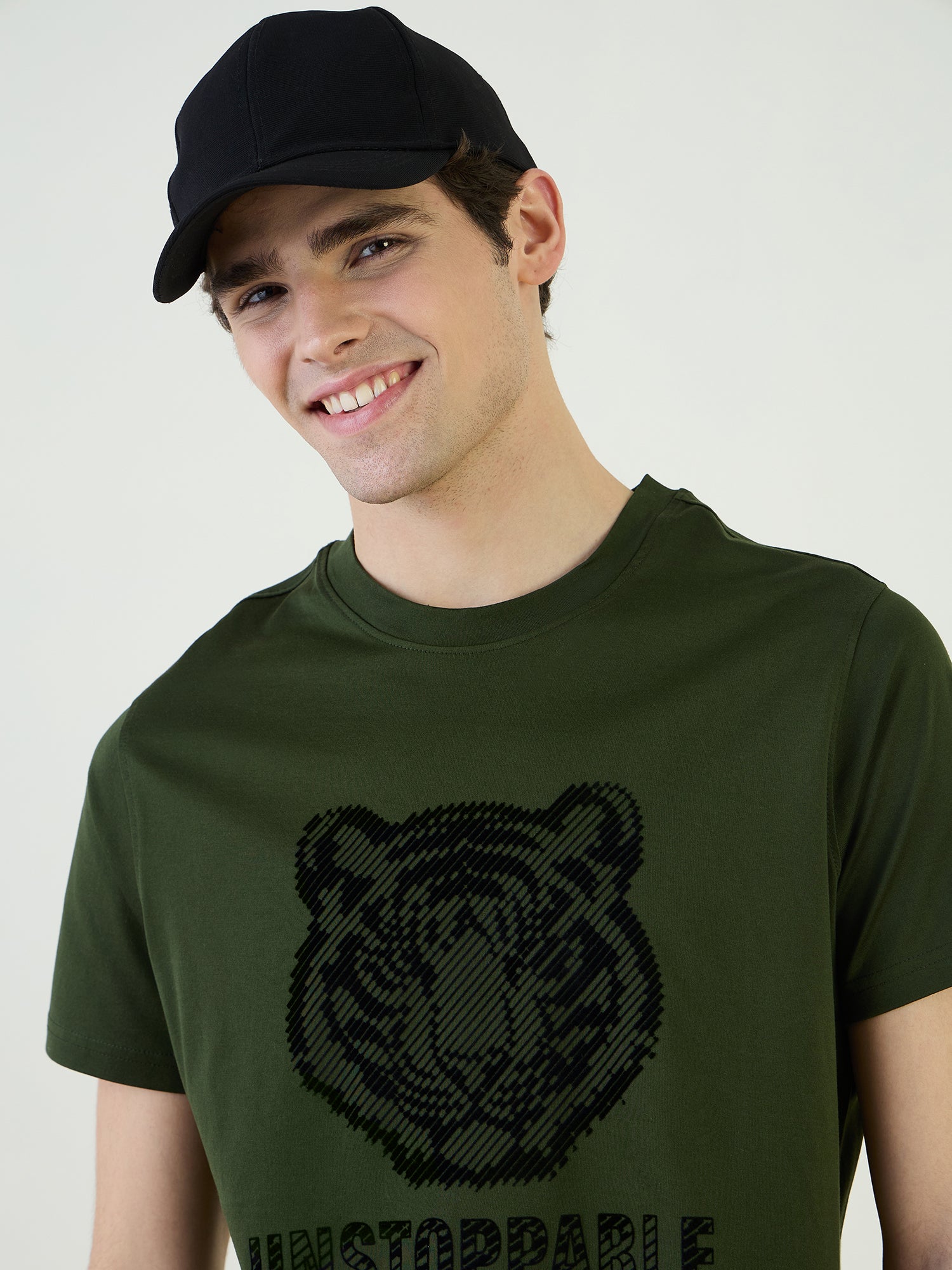 Iconic Men Green Graphic Crew Neck TShirt