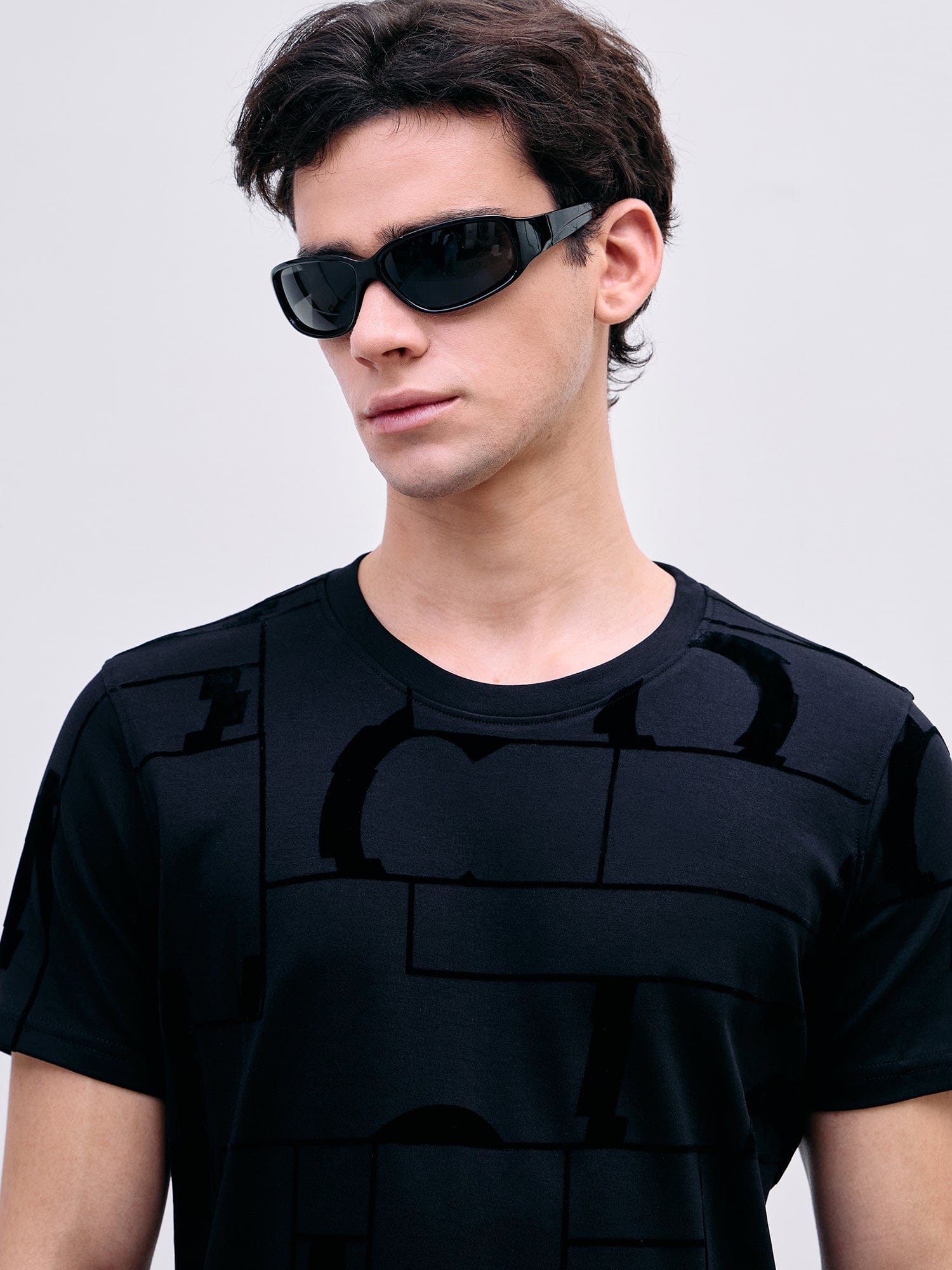 Iconic Men Black Printed Crew Neck Tshirt